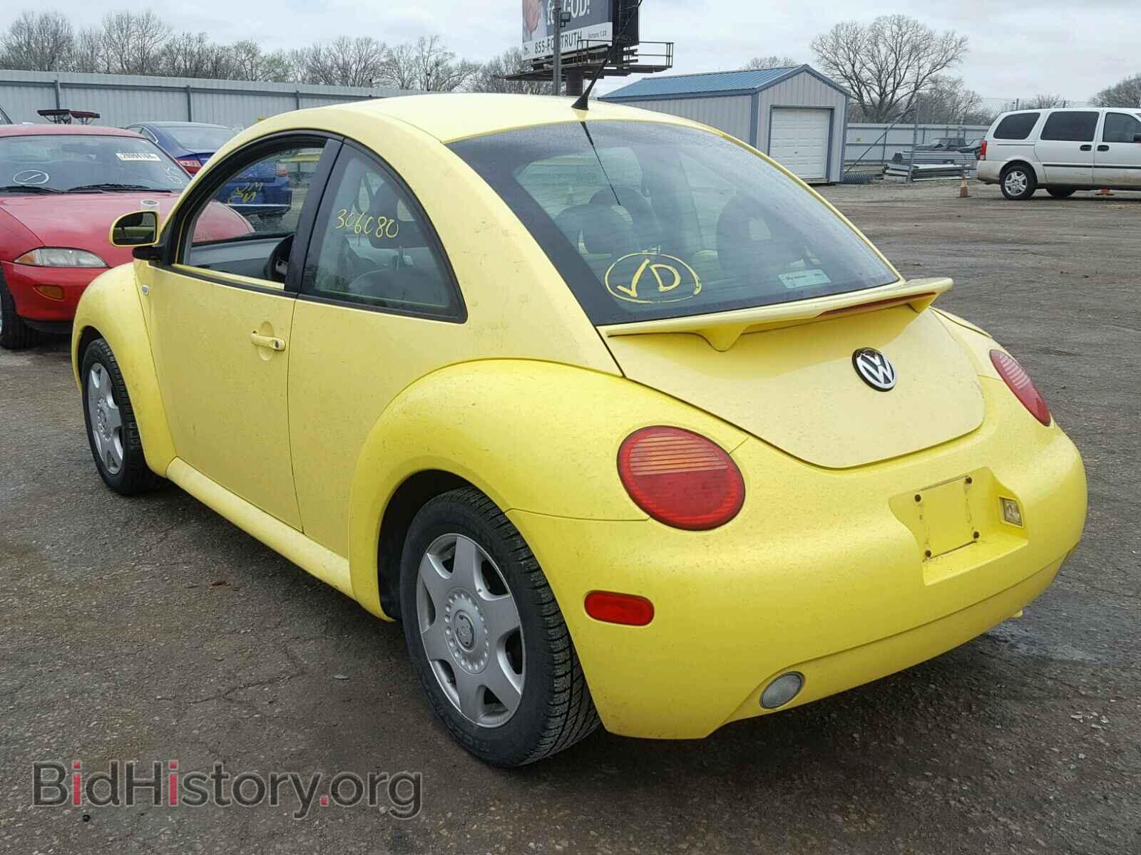 2000 VOLKSWAGEN BEETLE - VIN: 3VWCC21C2YM470562 - Фото 3