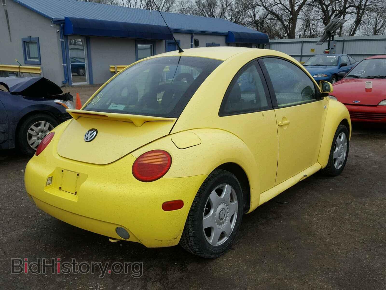 2000 VOLKSWAGEN BEETLE - VIN: 3VWCC21C2YM470562 - Фото 4