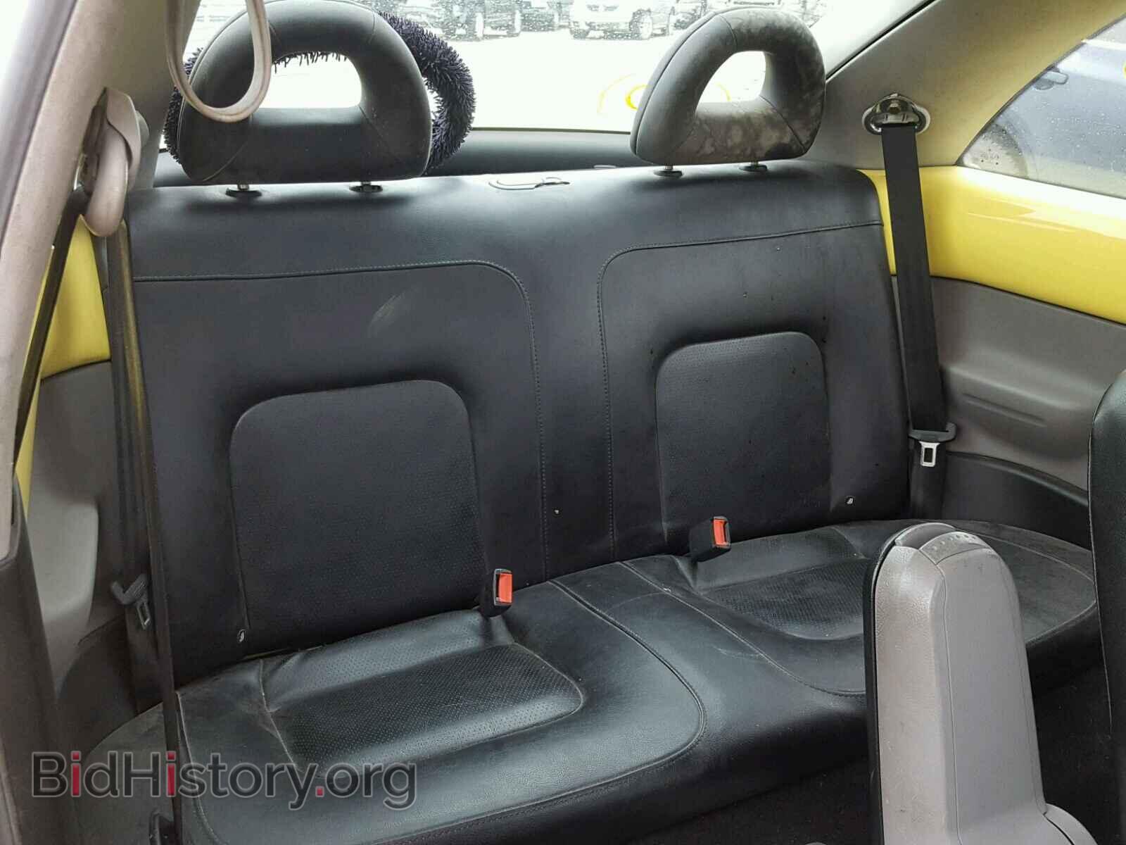 2000 VOLKSWAGEN BEETLE - VIN: 3VWCC21C2YM470562 - Фото 6