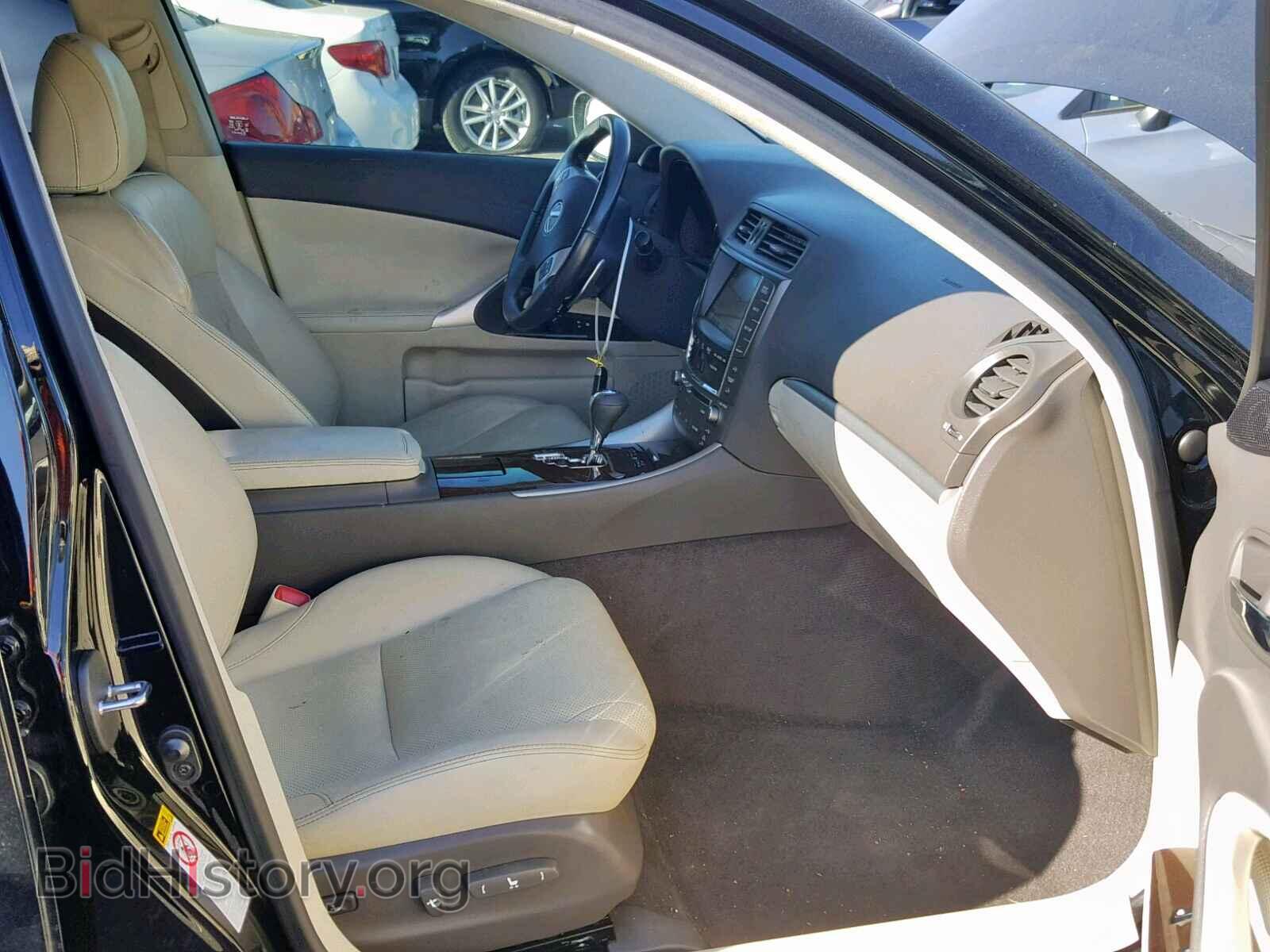 2011 LEXUS IS - VIN: JTHCE5C24B5001990 - Фото 5