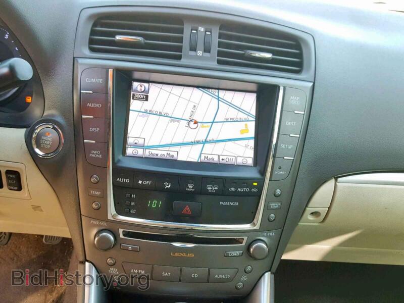 2011 Lexus IS (VIN JTHCE5C24B5001990) — photo 9 of 10