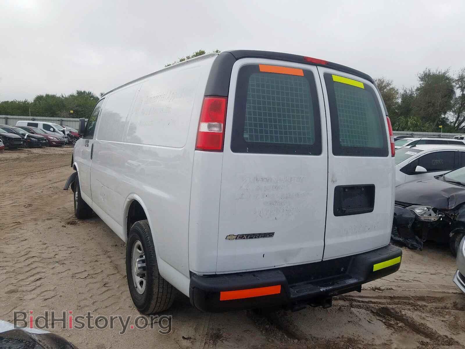 2017 CHEVROLET EXPRESS - VIN: 1GCWGAFF1H1285353 - Фото 3