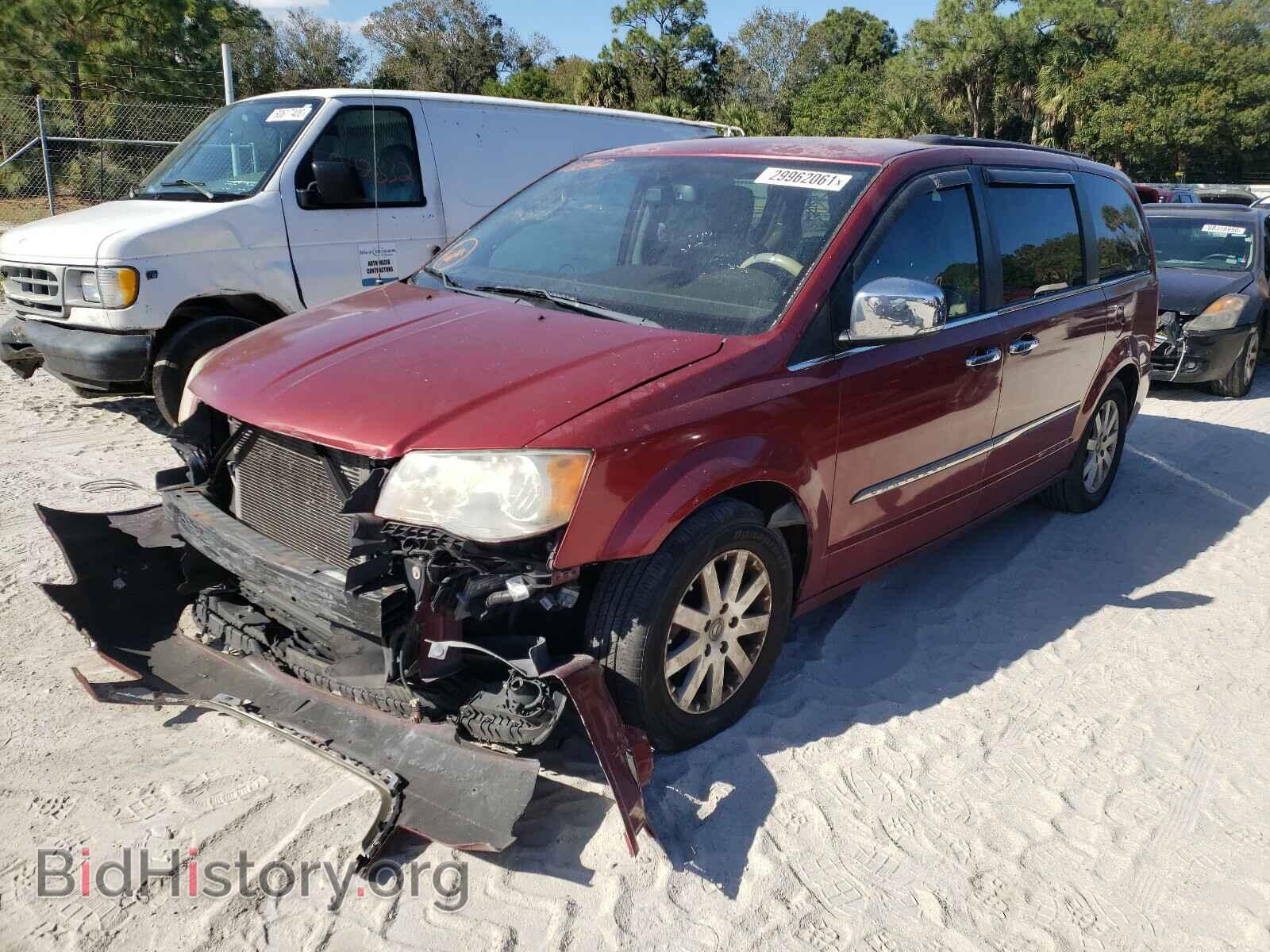 2011 CHRYSLER MINIVAN - VIN: 2A4RR8DG9BR631044 - Фото 2