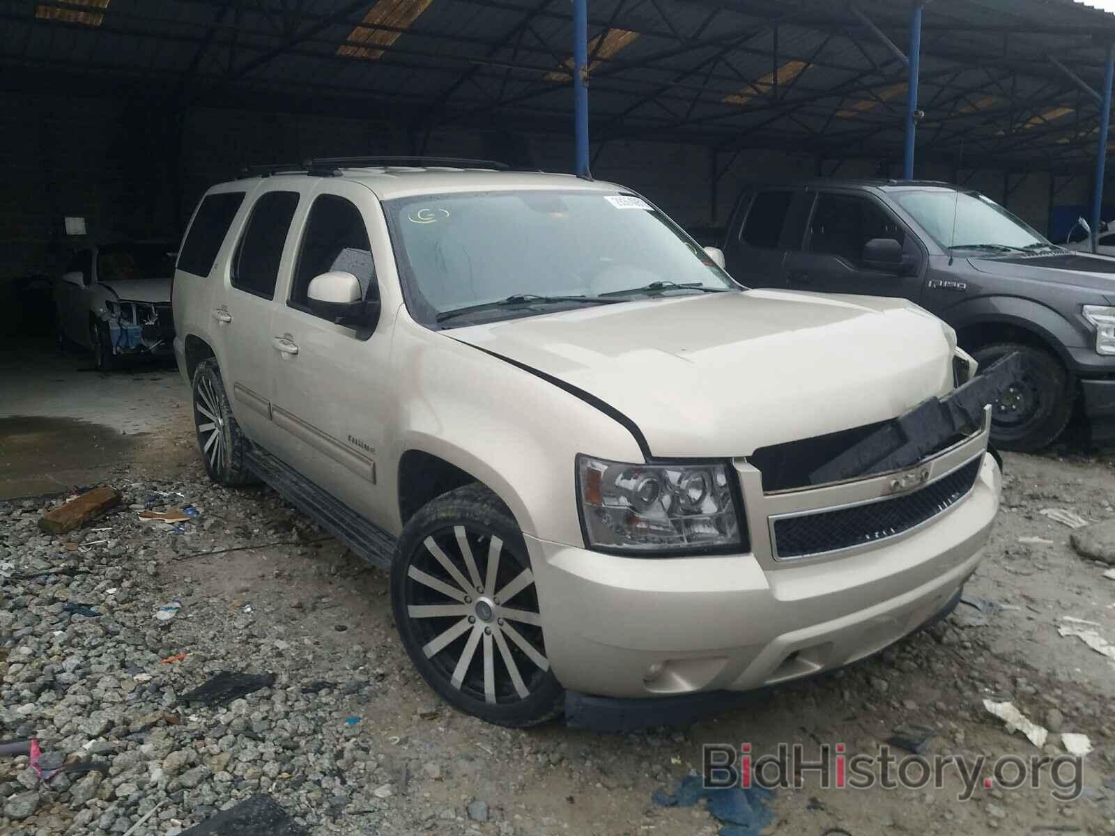 Photo 1GNMCBE30AR170239 - CHEVROLET TAHOE 2010