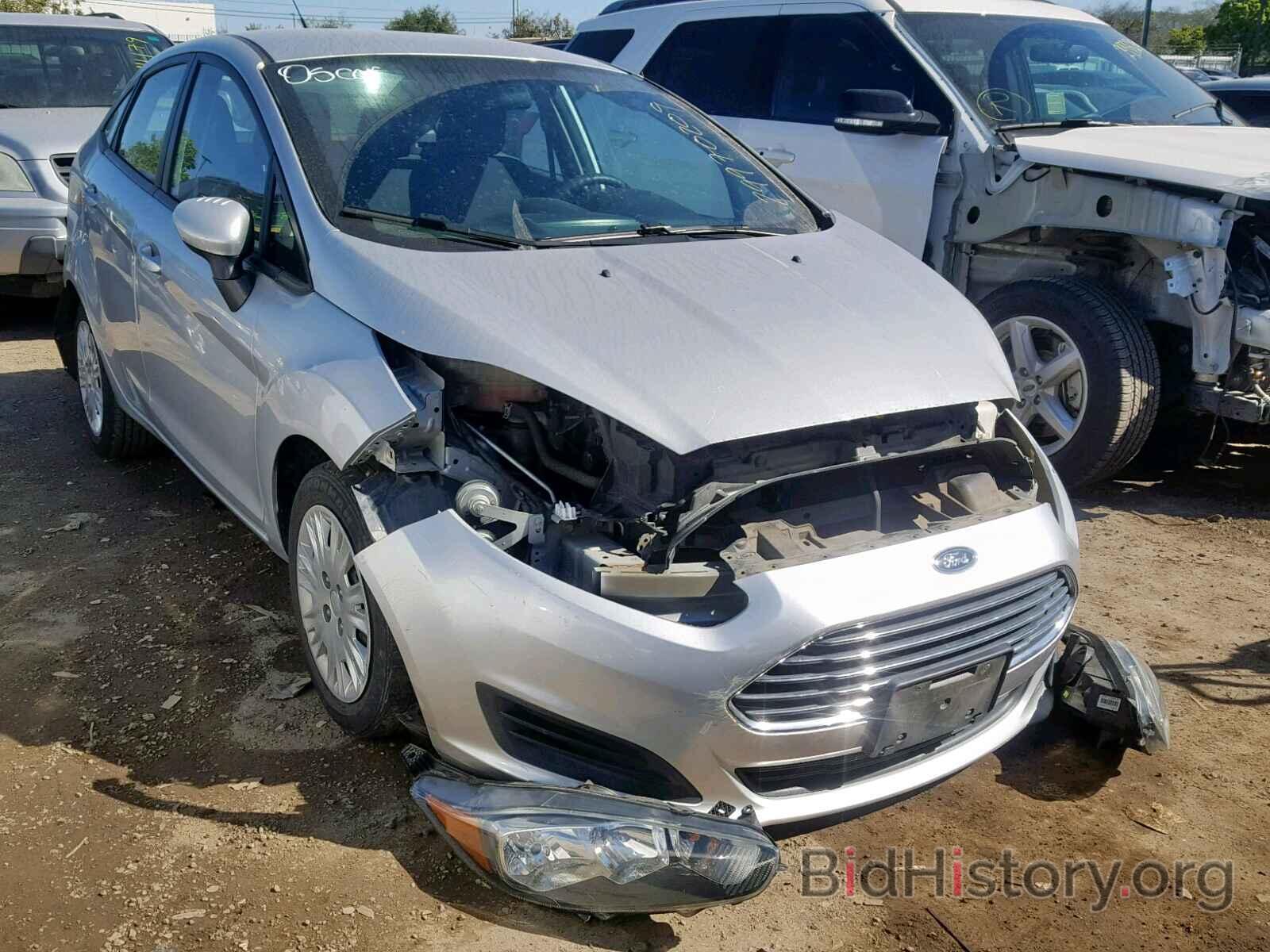 Photo 3FADP4AJ2FM118266 - FORD FIESTA 2015