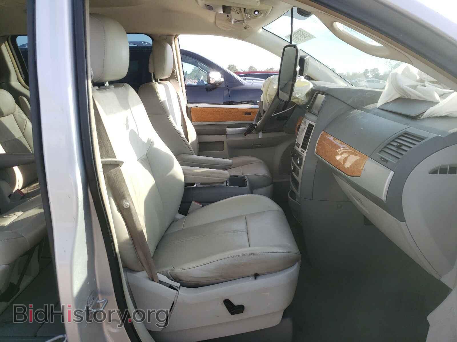 2010 CHRYSLER MINIVAN - VIN: 2A4RR7DX1AR501770 - Фото 5