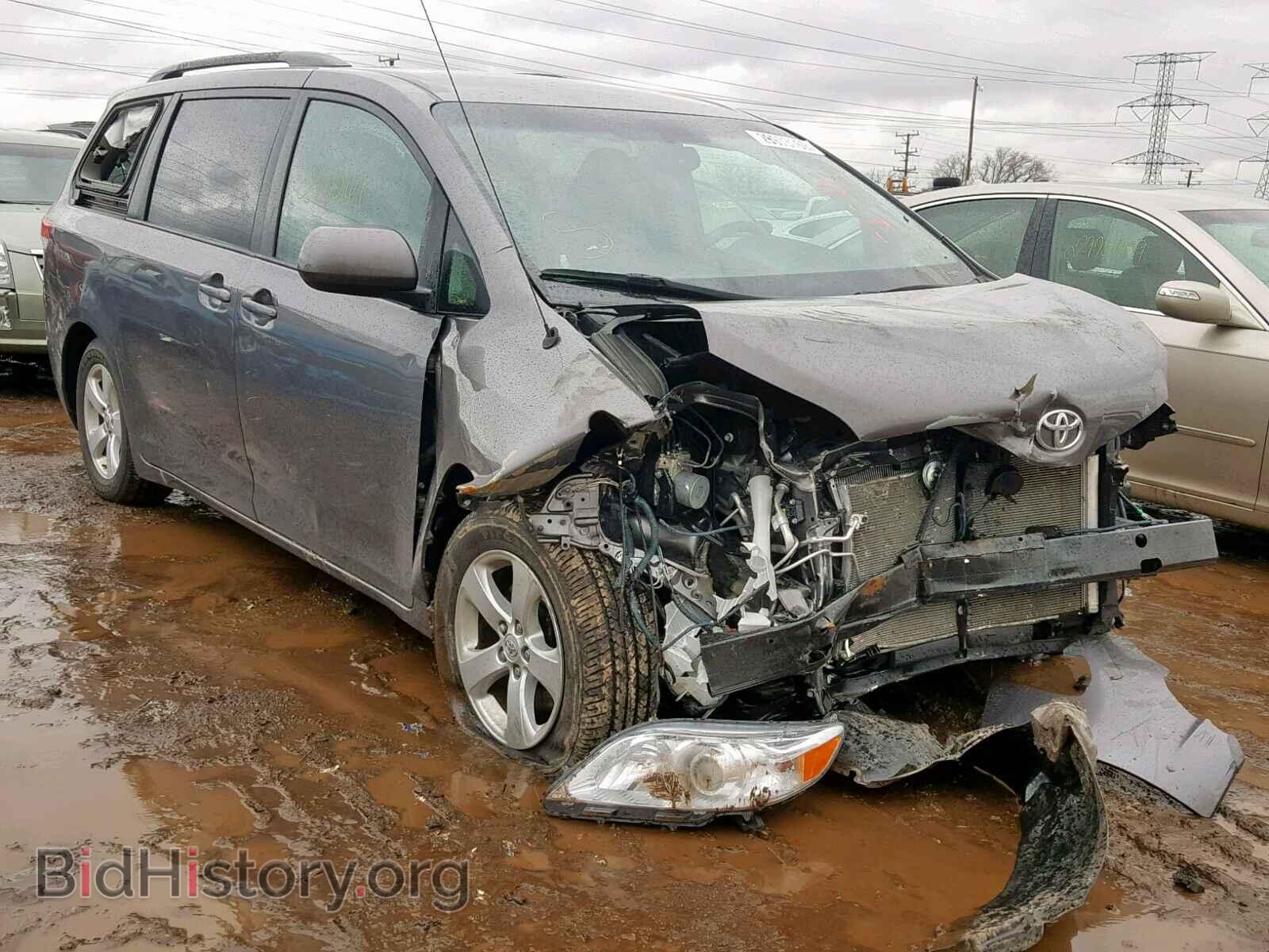 Фотография 5TDKK3DC2ES452867 - TOYOTA SIENNA LE 2014