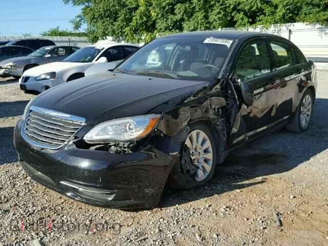 2013 CHRYSLER 200 - VIN: 1C3CCBAB3DN622587 - Фото 2