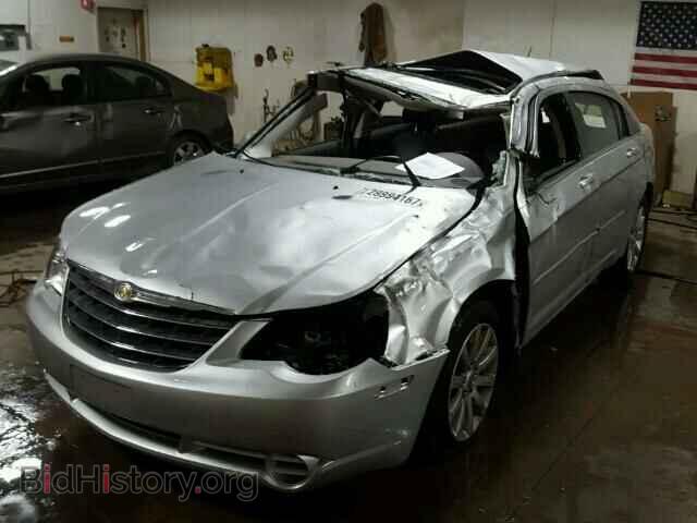 2010 CHRYSLER SEBRING - VIN: 1C3CC5FD7AN132466 - Фото 2
