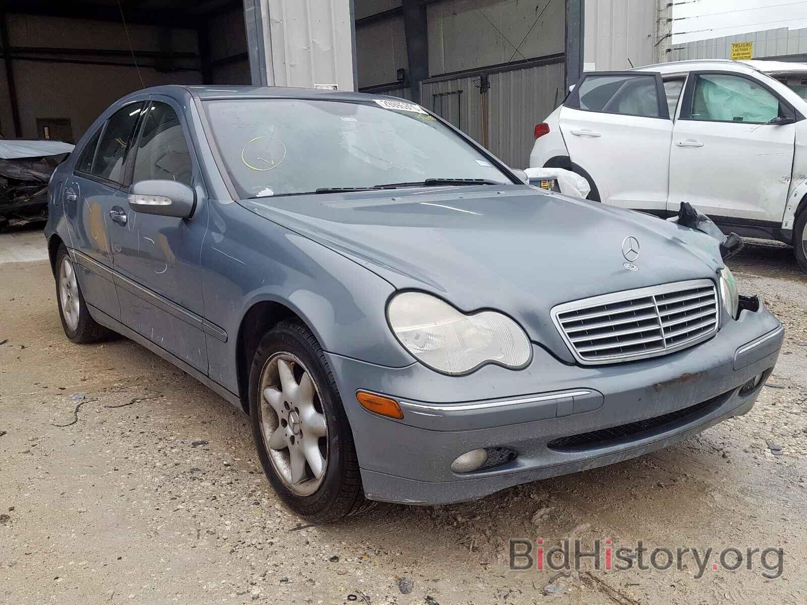 Photo WDBRF61J84F502093 - MERCEDES-BENZ C CLASS 2004