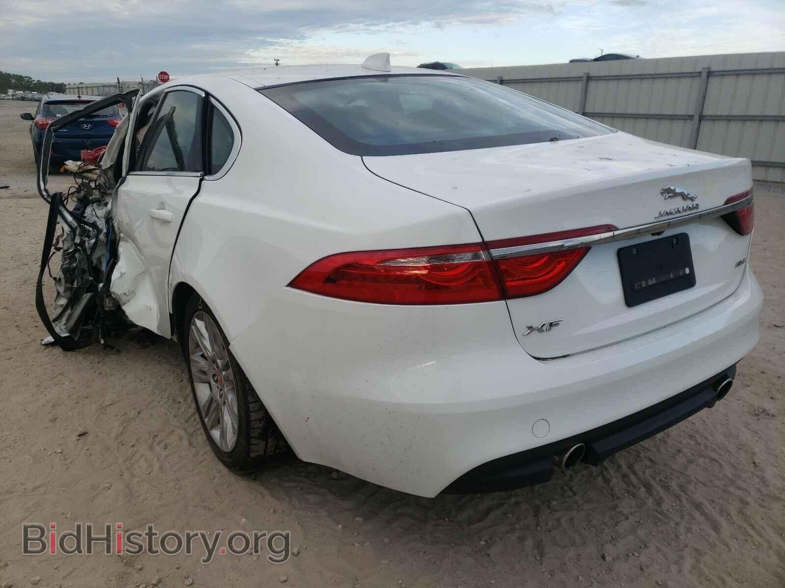 2017 JAGUAR XF - VIN: SAJBD4BV9HCY42957 - Фото 3