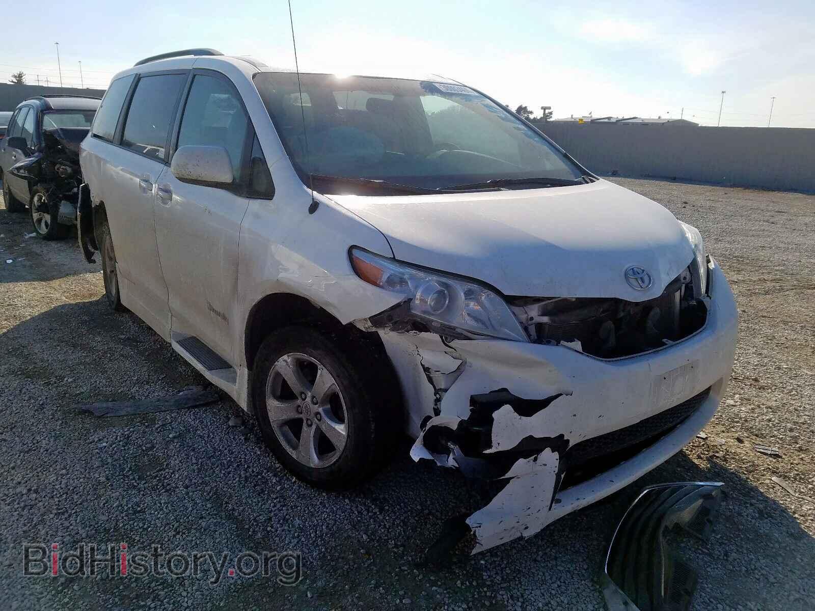 Photo 5TDKK3DCXES424184 - TOYOTA SIENNA 2014