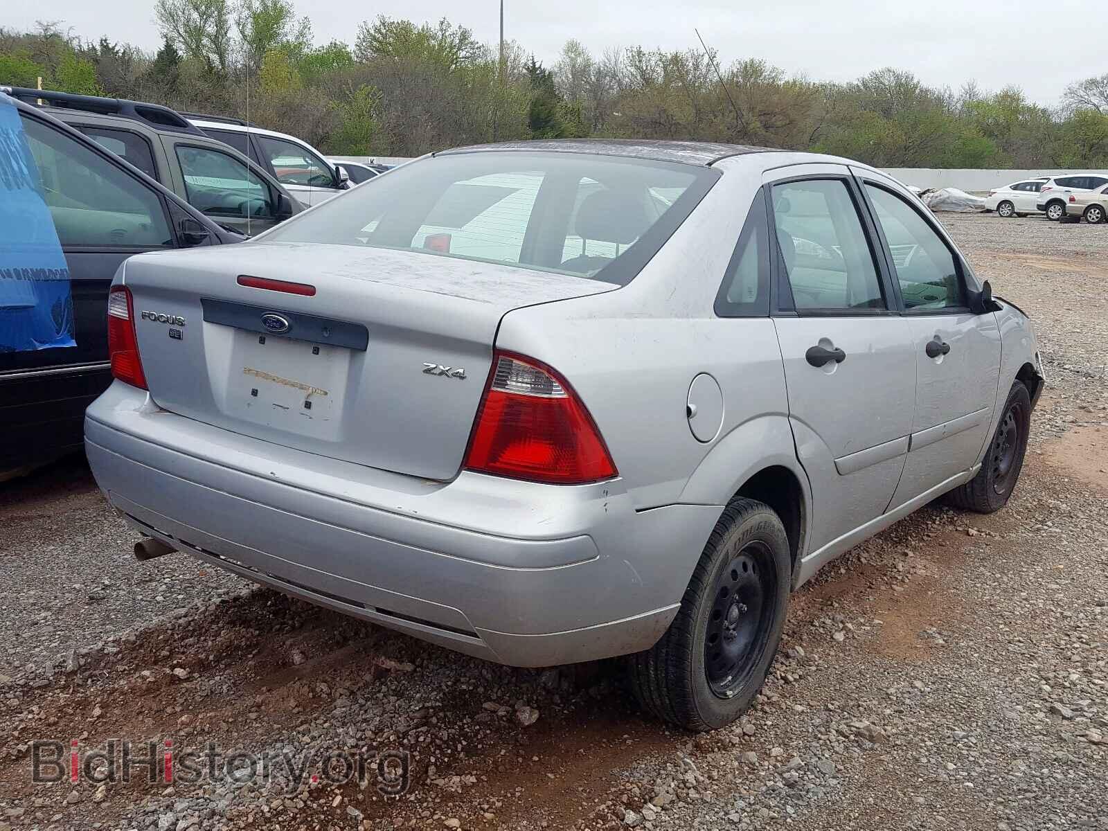 2005 FORD FOCUS - VIN: 1FAFP34N15W257577 - Фото 4