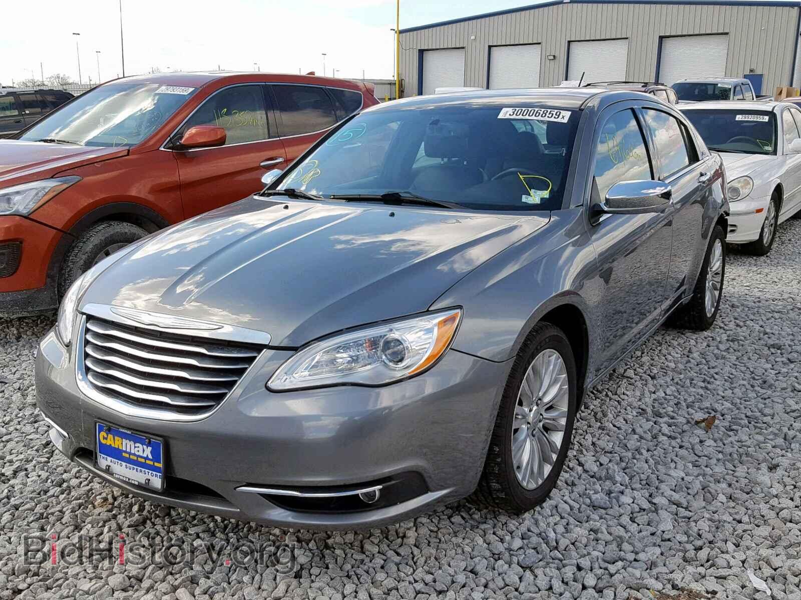 2012 CHRYSLER 200 - VIN: 1C3CCBCB6CN137632 - Фото 2