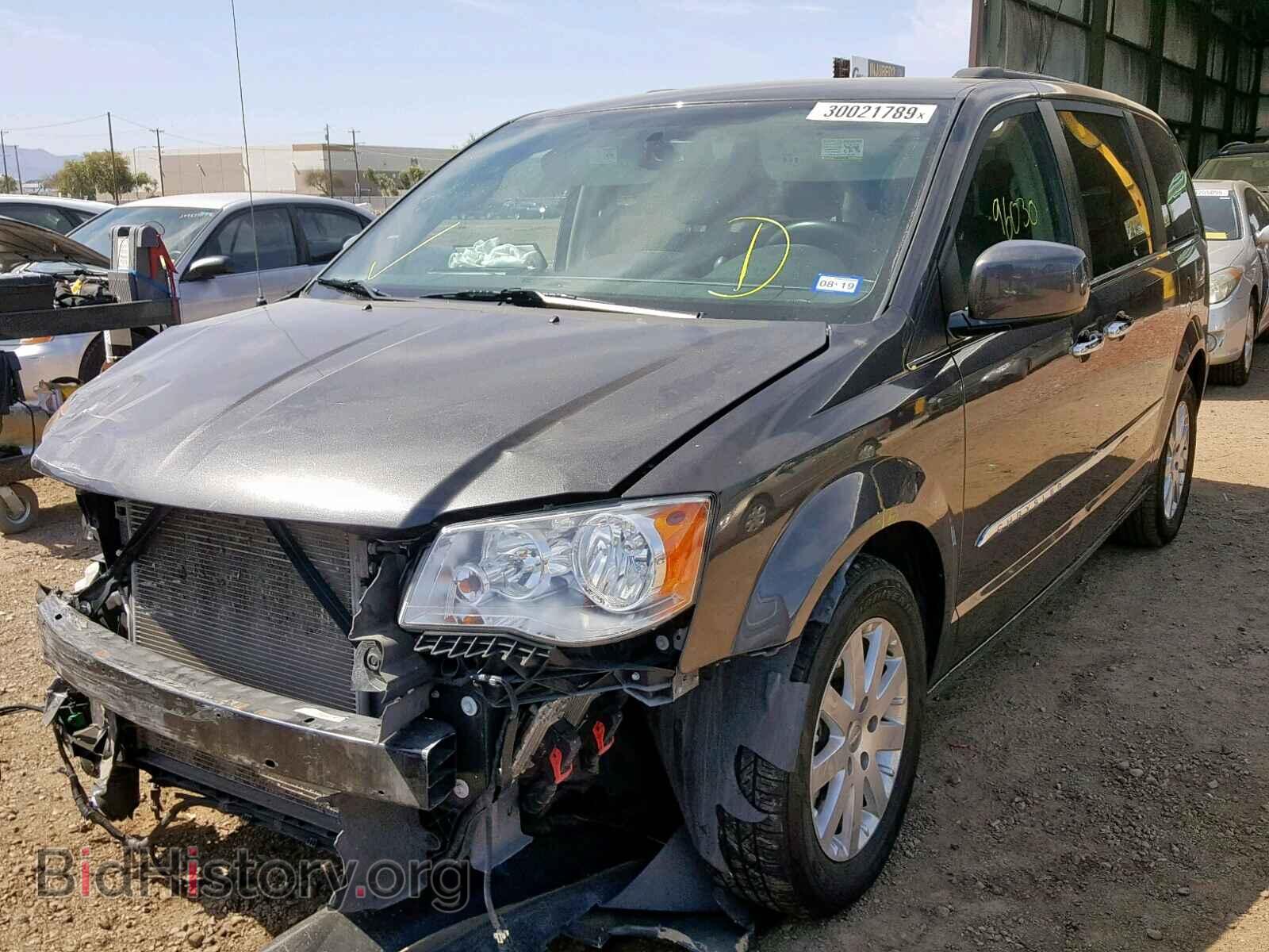 2016 CHRYSLER TOWN & COU - VIN: 2C4RC1BGXGR113761 - Фото 2