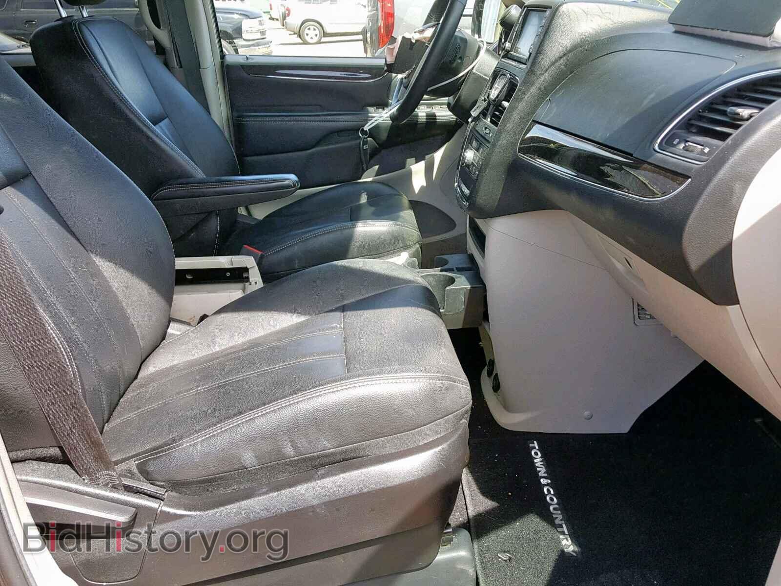2016 CHRYSLER TOWN & COU - VIN: 2C4RC1BGXGR113761 - Фото 5