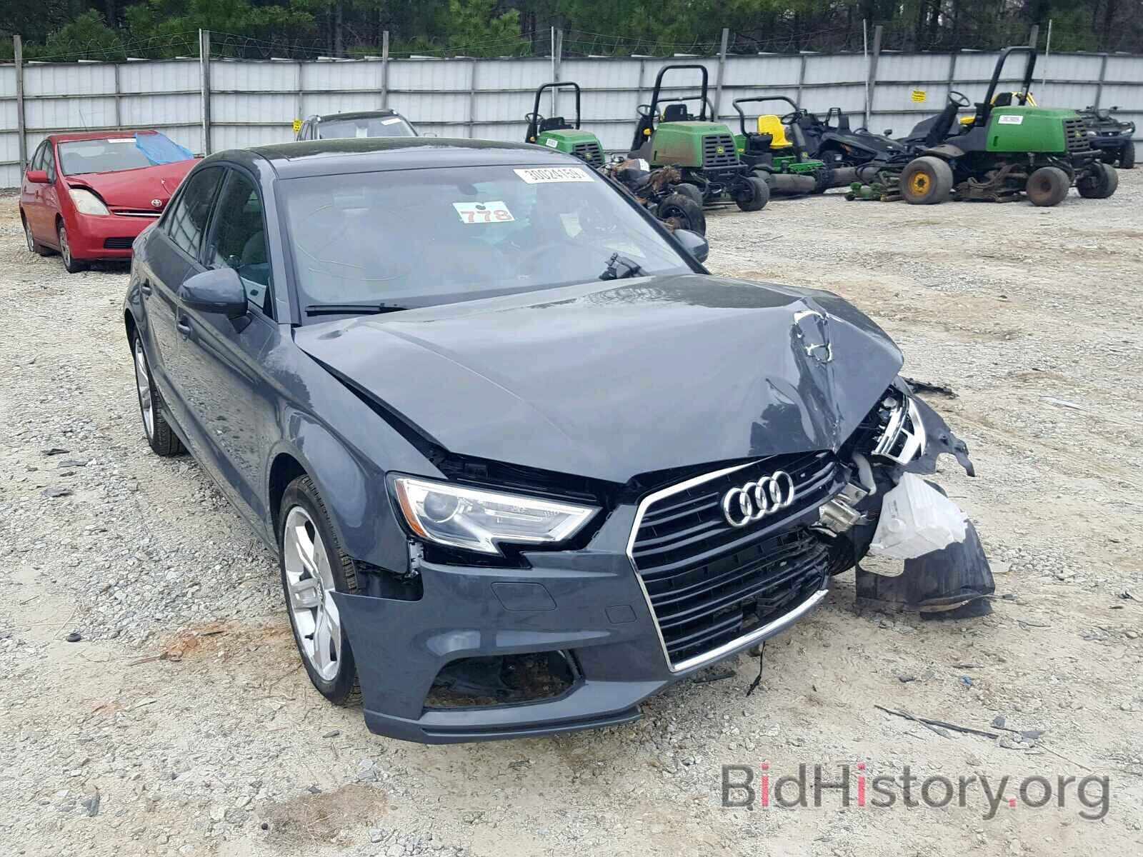 Фотография WAUAUGFF2H1051404 - AUDI A3 2017