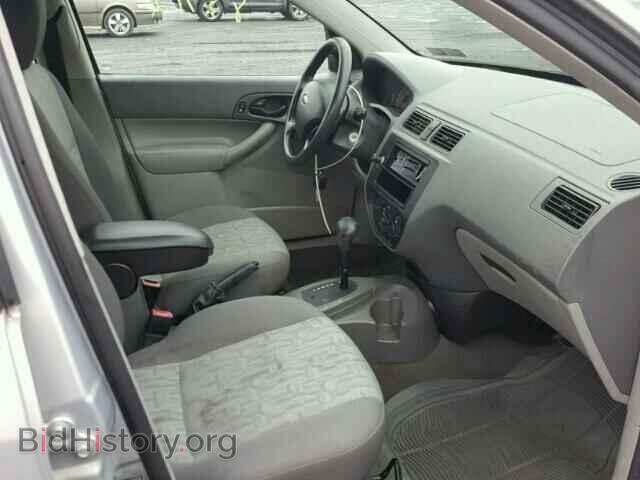 2005 Ford FOCUS (VIN 1FAFP34N35W302518) — photo 5 of 10