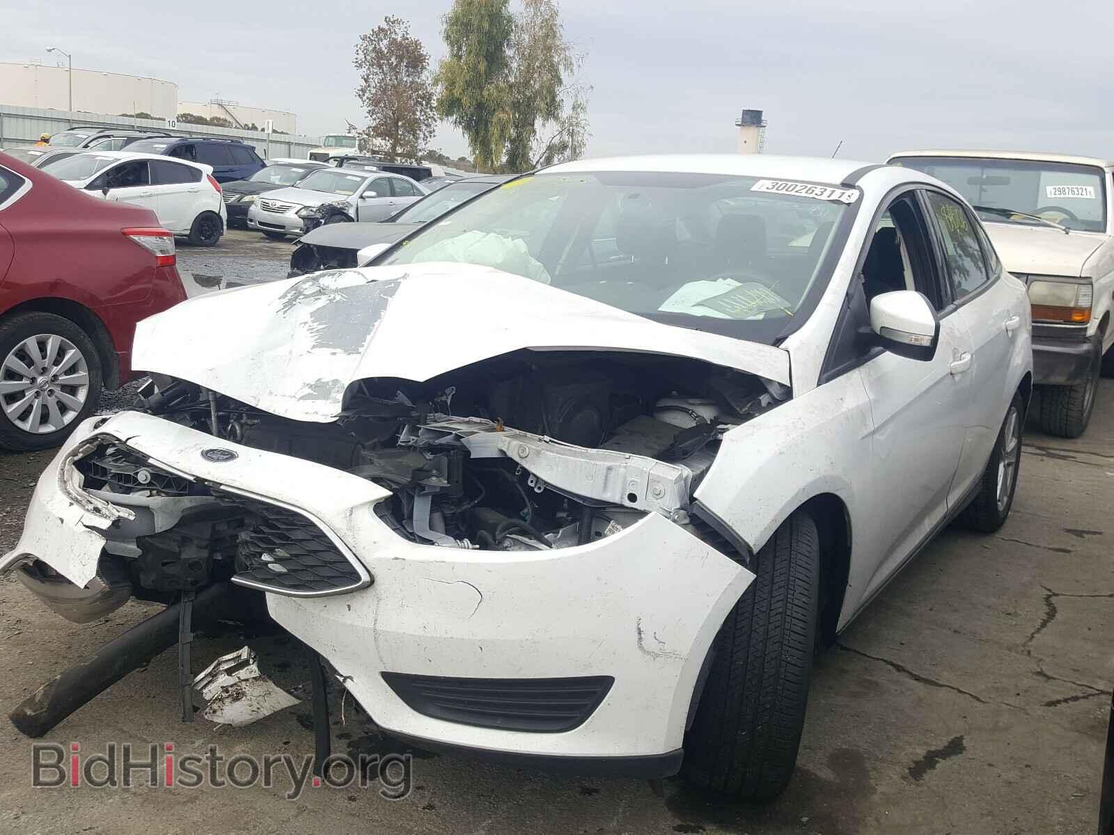 2017 FORD FOCUS - VIN: 1FADP3F2XHL304444 - Фото 2