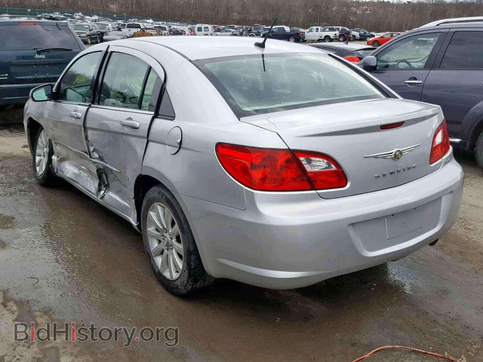 2010 CHRYSLER SEBRING - VIN: 1C3CC5FD8AN194782 - Фото 3