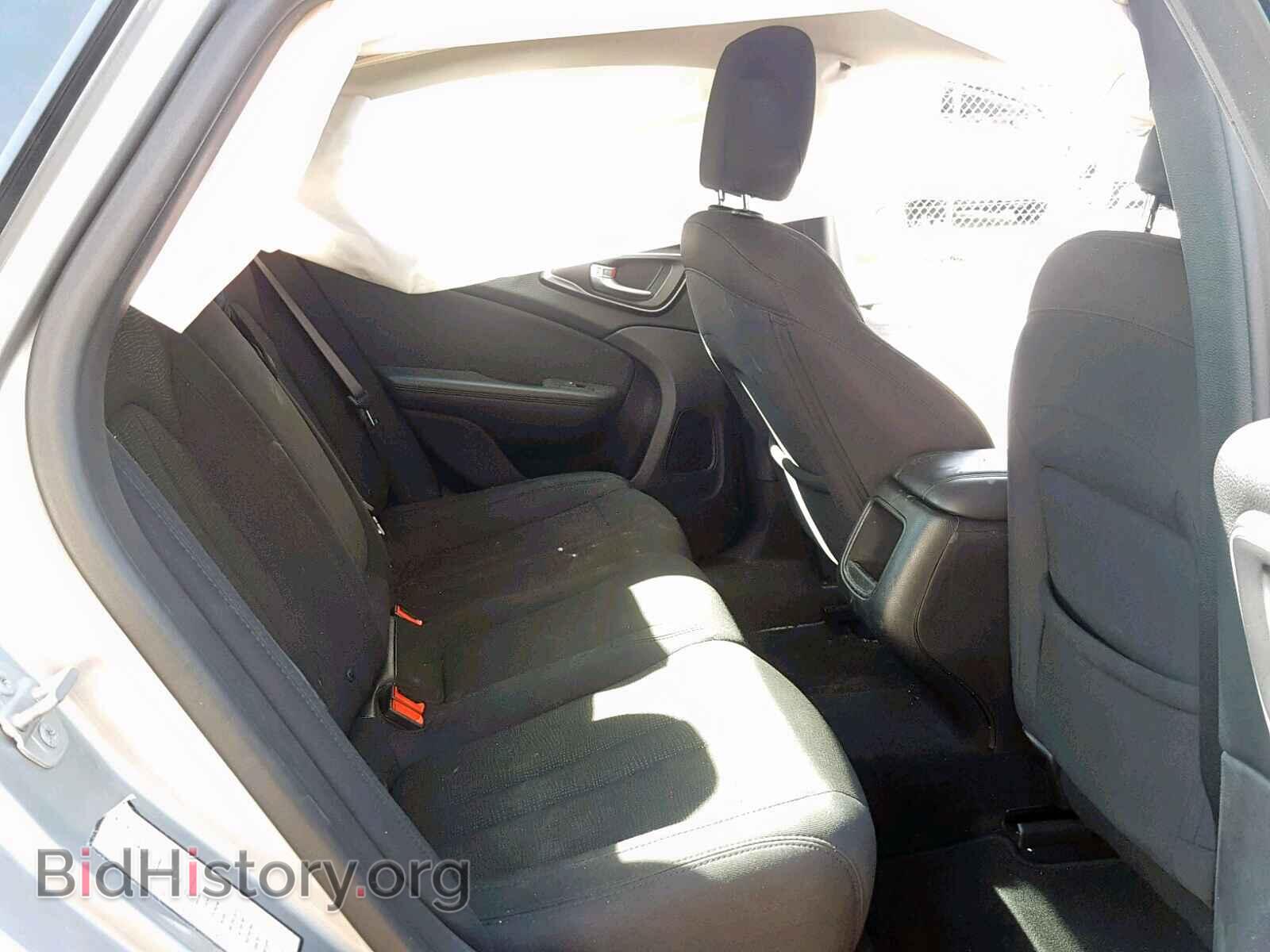 2015 CHRYSLER 200 - VIN: 1C3CCCABXFN694847 - Photo 6