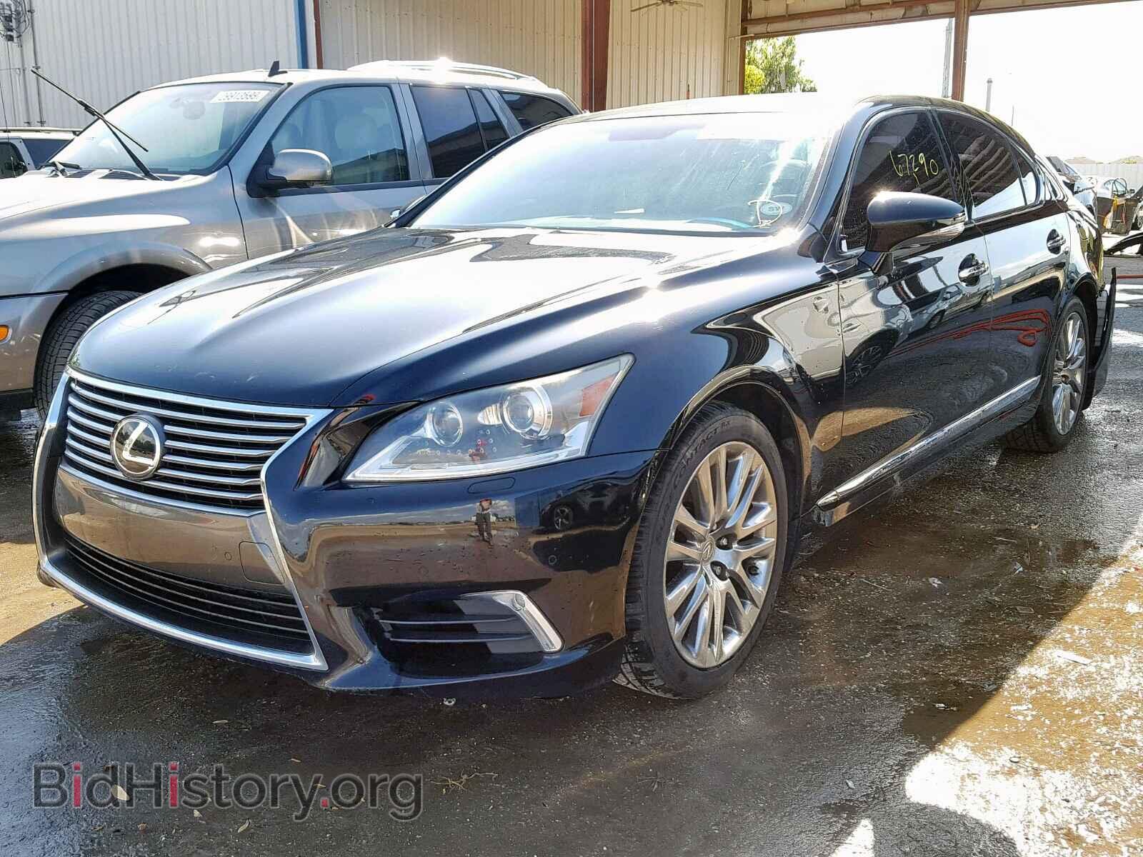 2013 LEXUS LS460 - VIN: JTHBL5EF3D5124393 - Photo 2