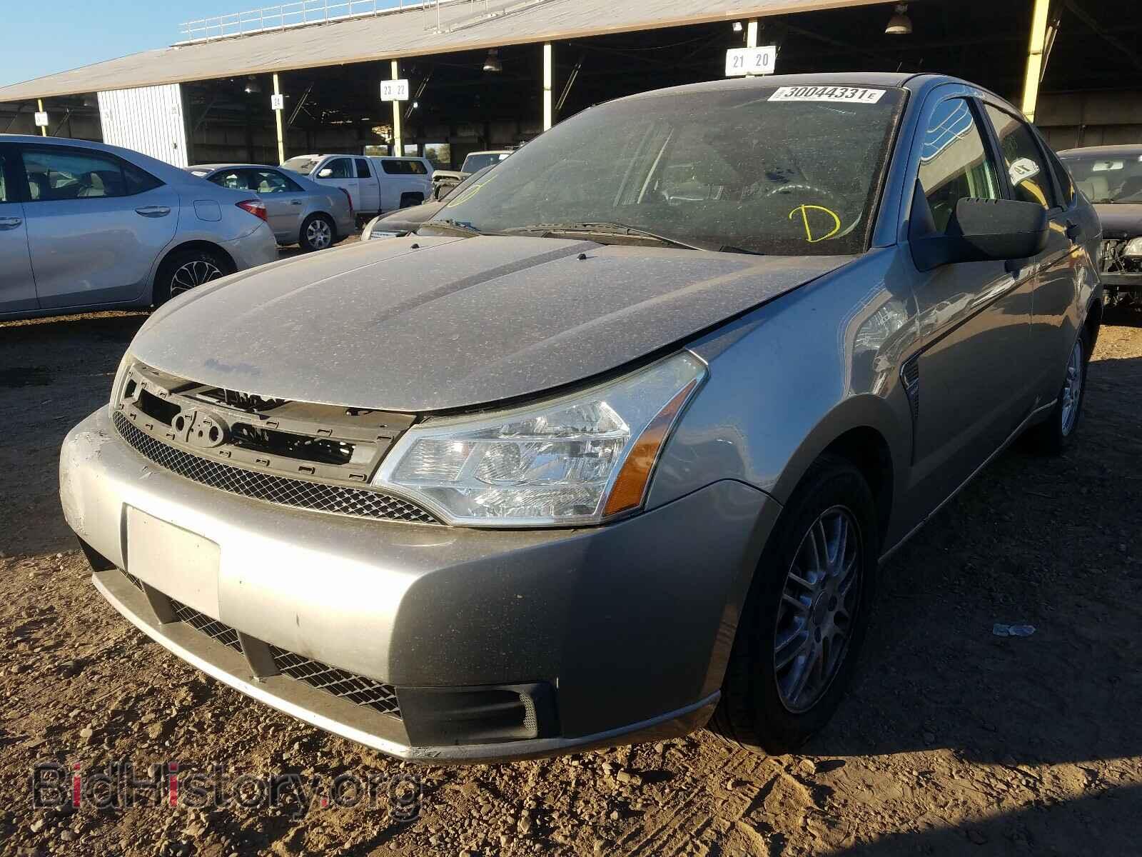 2008 FORD FOCUS - VIN: 1FAHP35N18W125690 - Фото 2