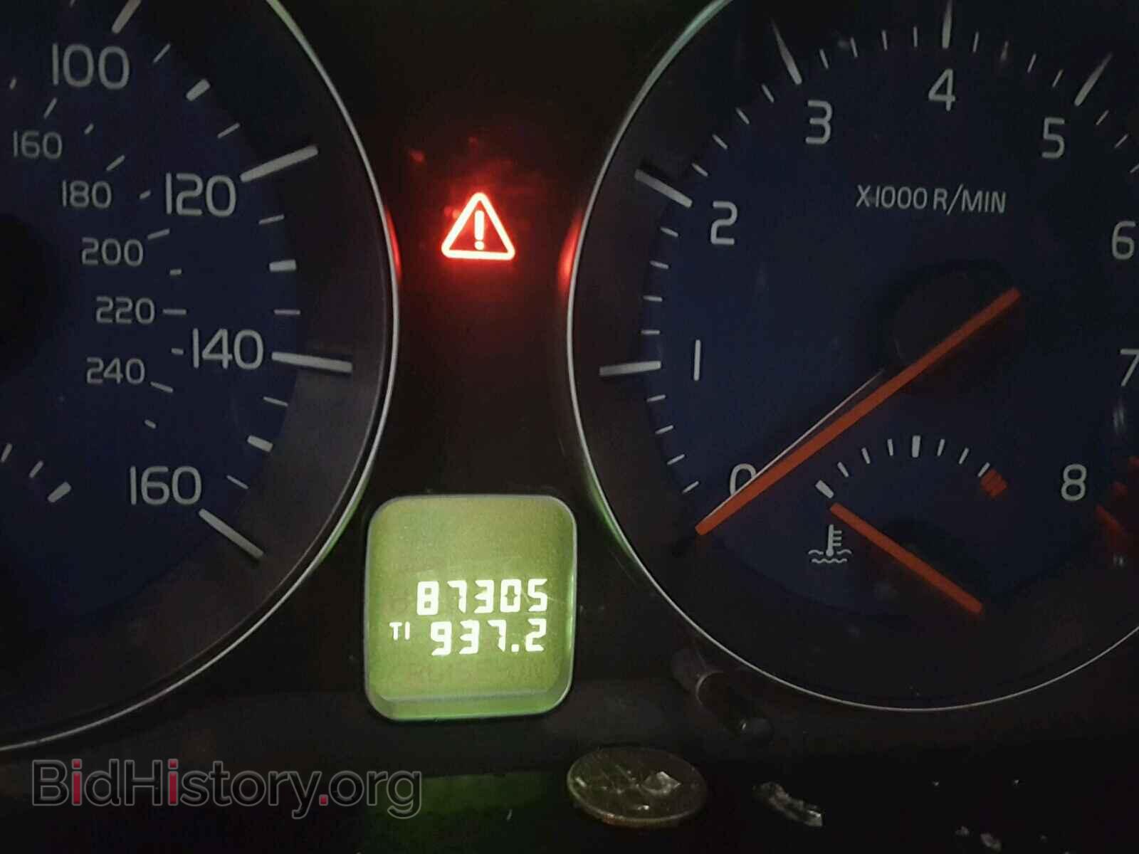 2011 VOLVO C30 - VIN: YV1672MK6B2206163 - Фото 8