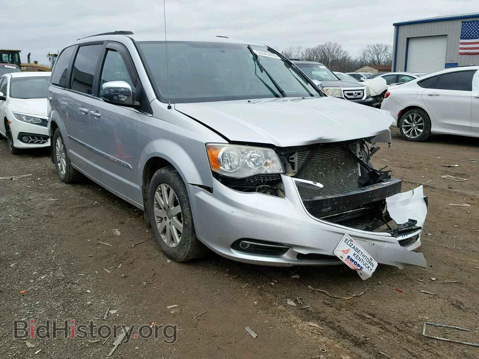 Photo 2A4RR8DG9BR613241 - CHRYSLER TOWN & COU 2011