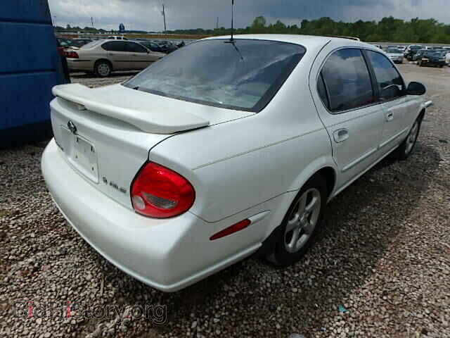 2000 NISSAN MAXIMA - VIN: JN1CA31D3YT735565 - Фото 9