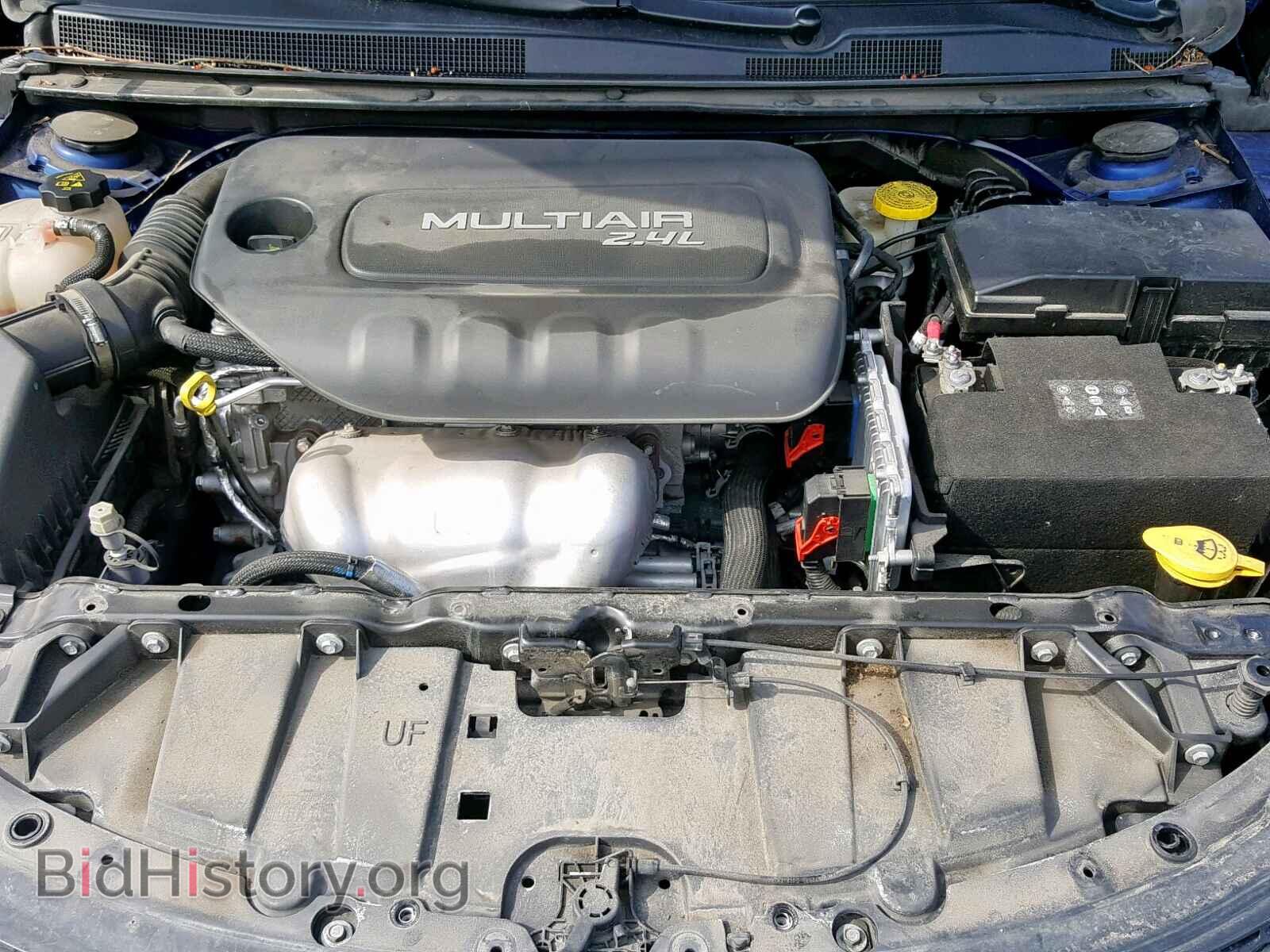 2016 CHRYSLER 200 - VIN: 1C3CCCAB5GN104782 - Фото 7