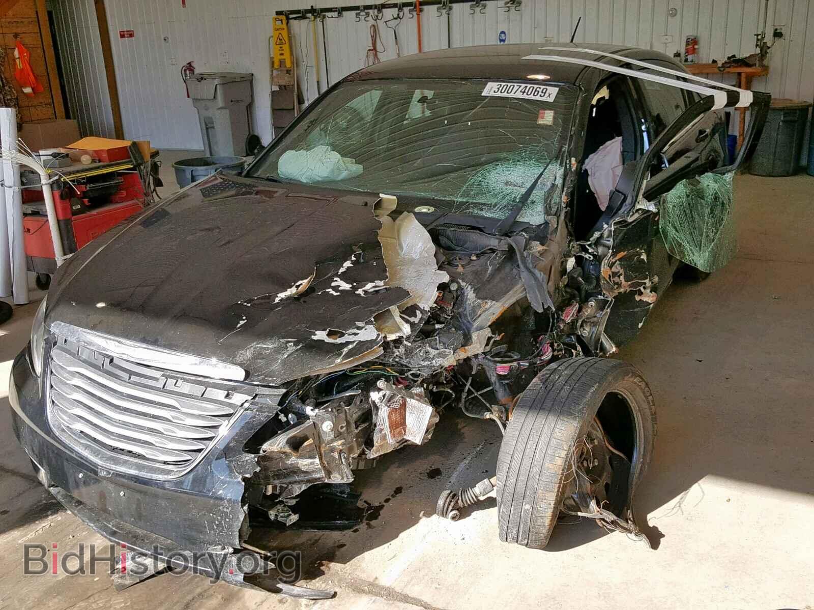 2013 CHRYSLER 200 - VIN: 1C3CCBAB6DN646964 - Photo 2