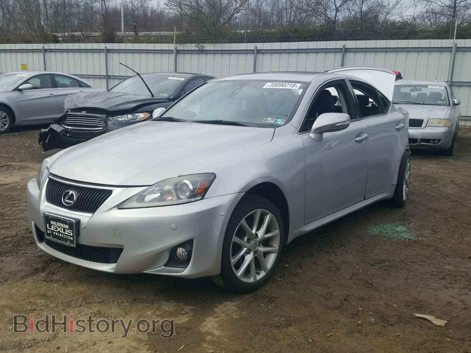 2011 LEXUS IS250 - VIN: JTHCF5C26B5046667 - Photo 2