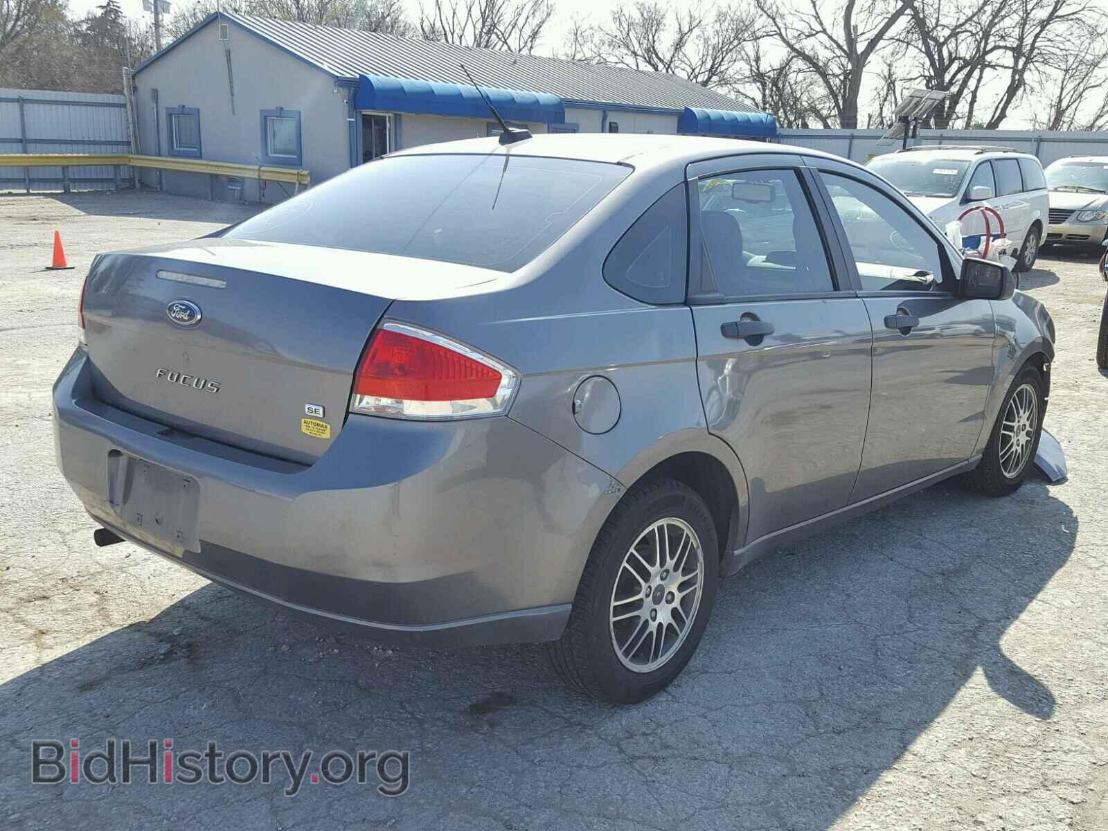 2011 FORD FOCUS - VIN: 1FAHP3FN3BW148782 - Photo 4