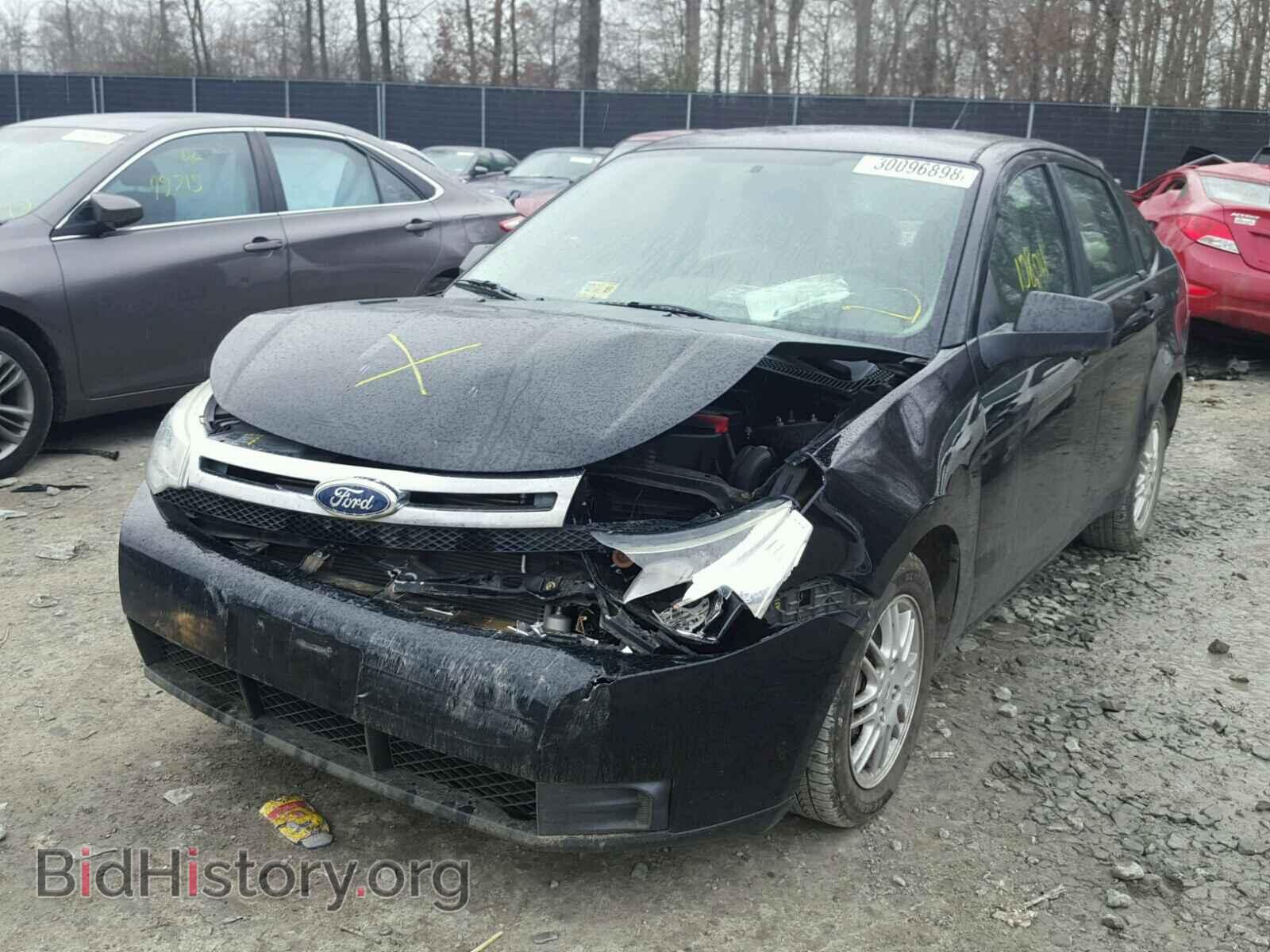 2011 FORD FOCUS - VIN: 1FAHP3FN0BW193808 - Фото 2