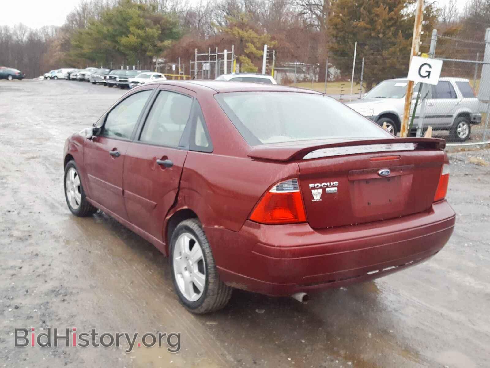 2007 FORD FOCUS - VIN: 1FAHP34N67W273947 - Фото 3