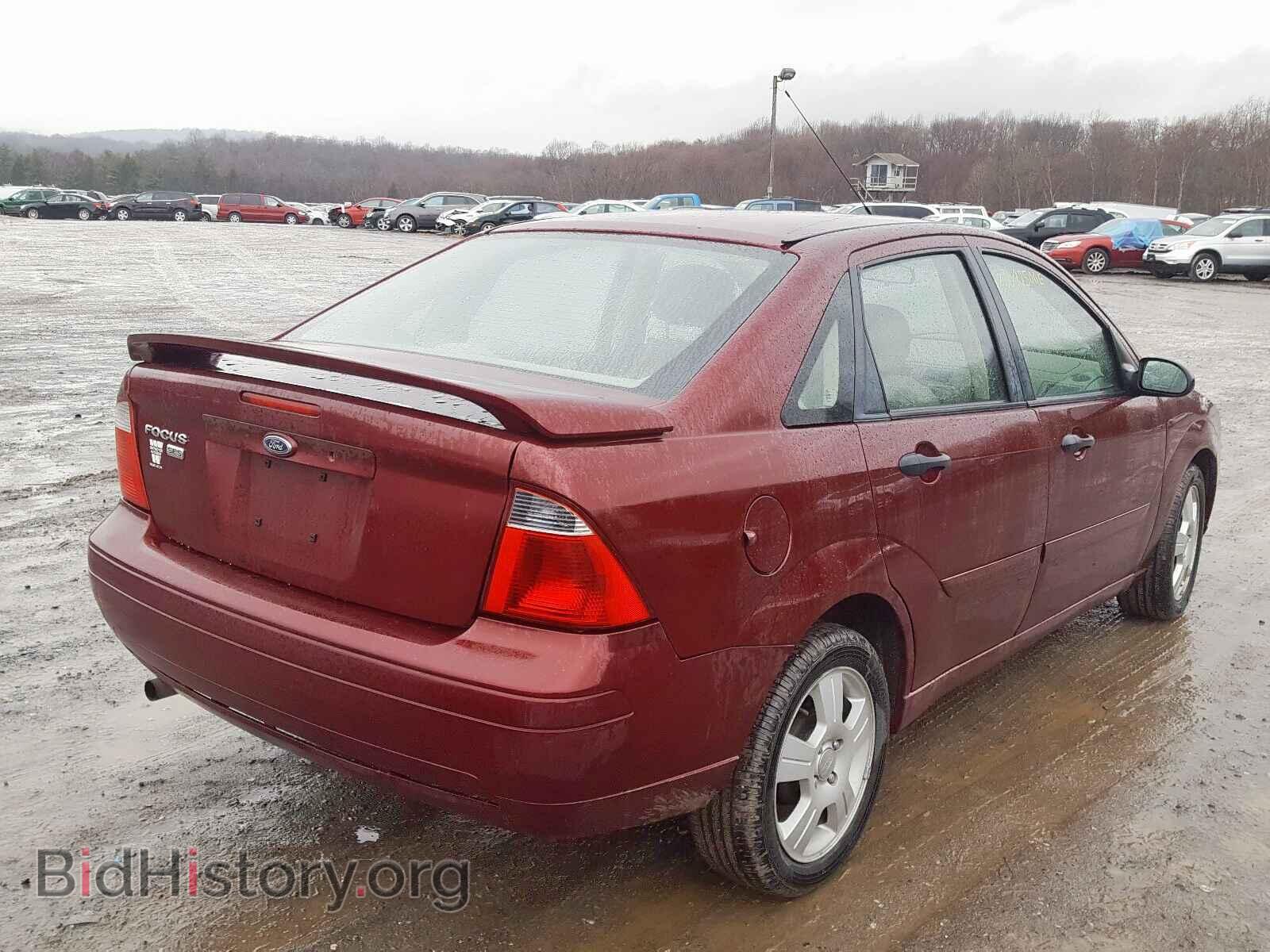 2007 FORD FOCUS - VIN: 1FAHP34N67W273947 - Фото 4