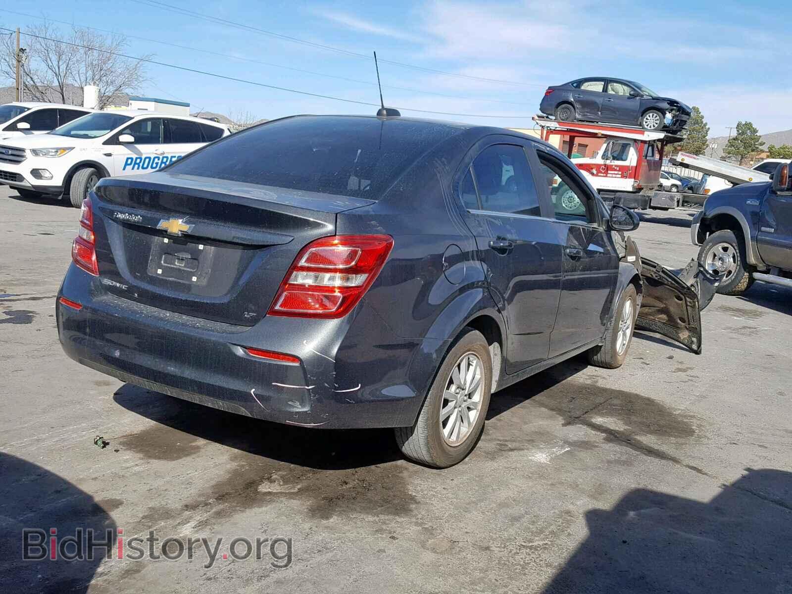 2017 CHEVROLET SONIC - VIN: 1G1JD5SH2H4122655 - Фото 4