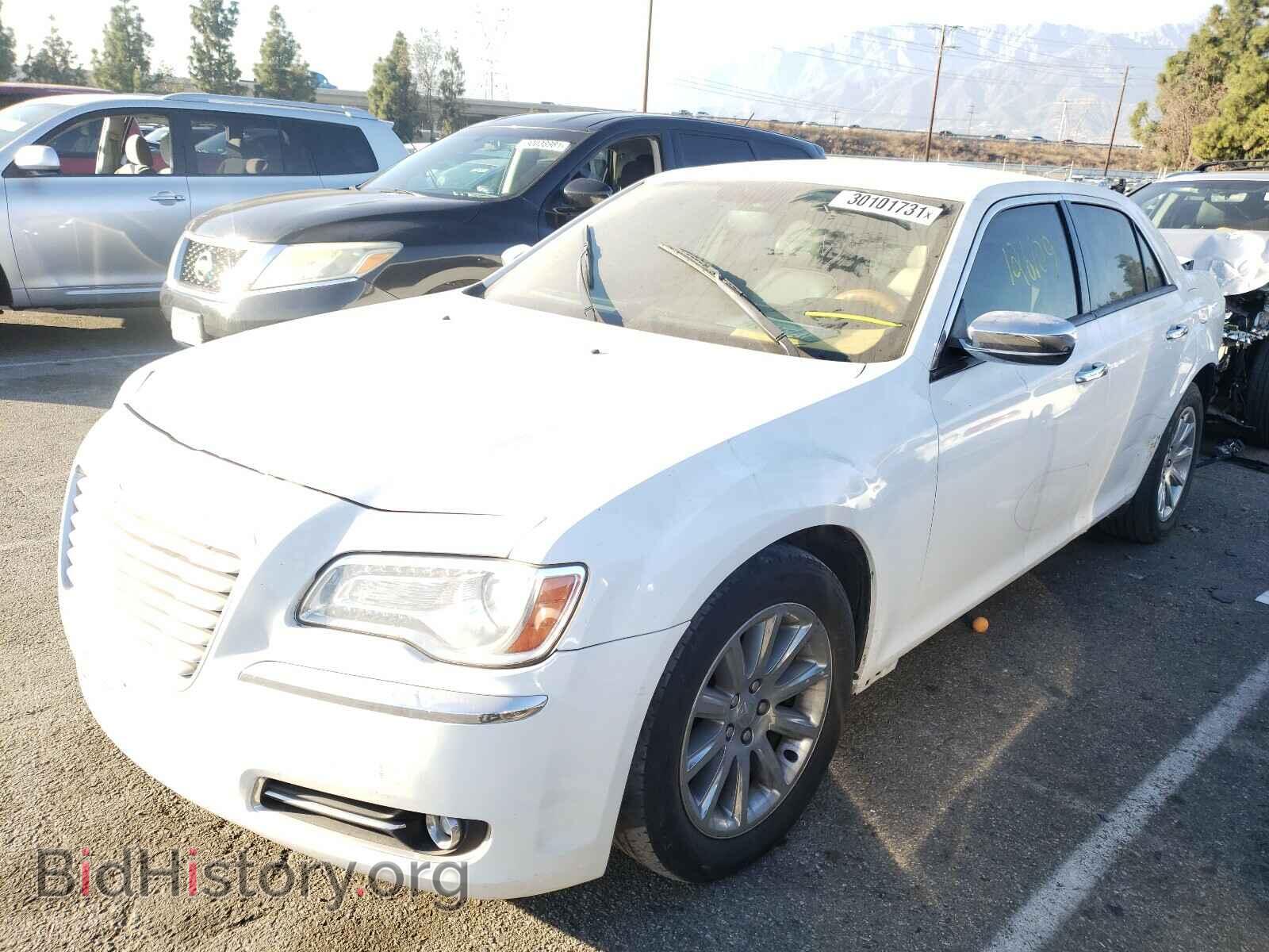 2014 CHRYSLER 300 - VIN: 2C3CCAEG4EH354644 - Фото 2