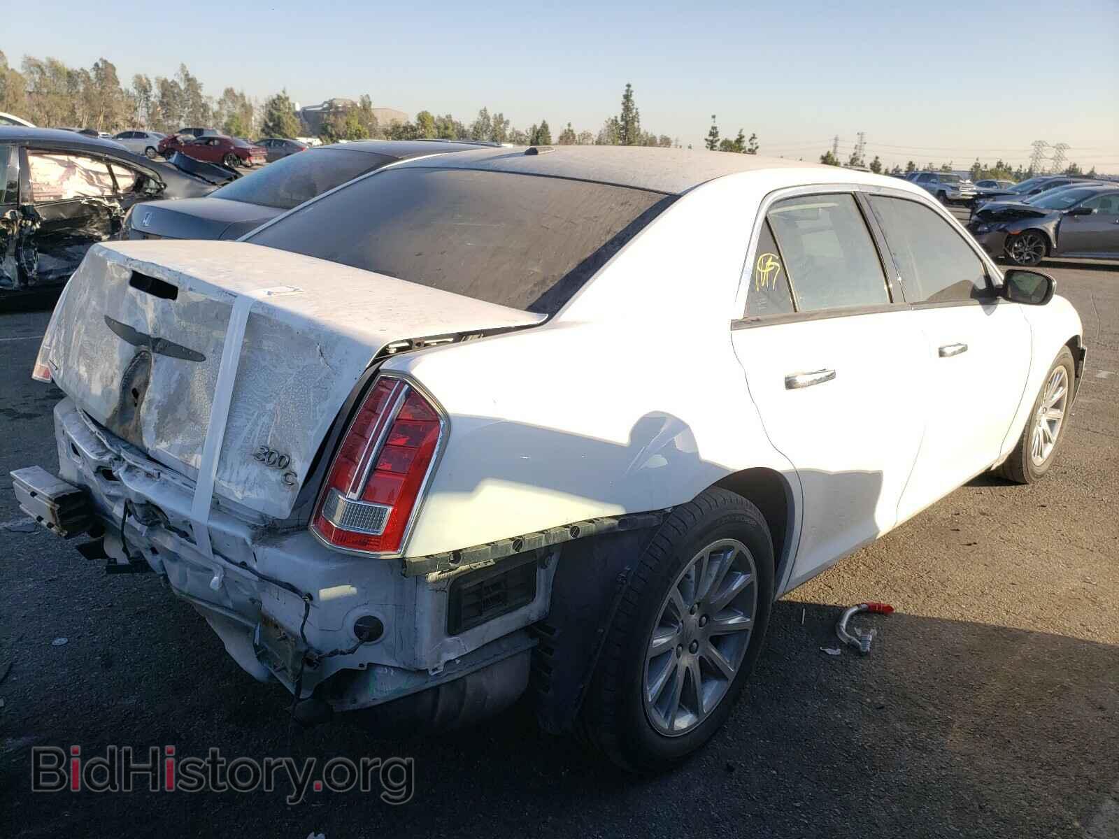 2014 CHRYSLER 300 - VIN: 2C3CCAEG4EH354644 - Фото 4
