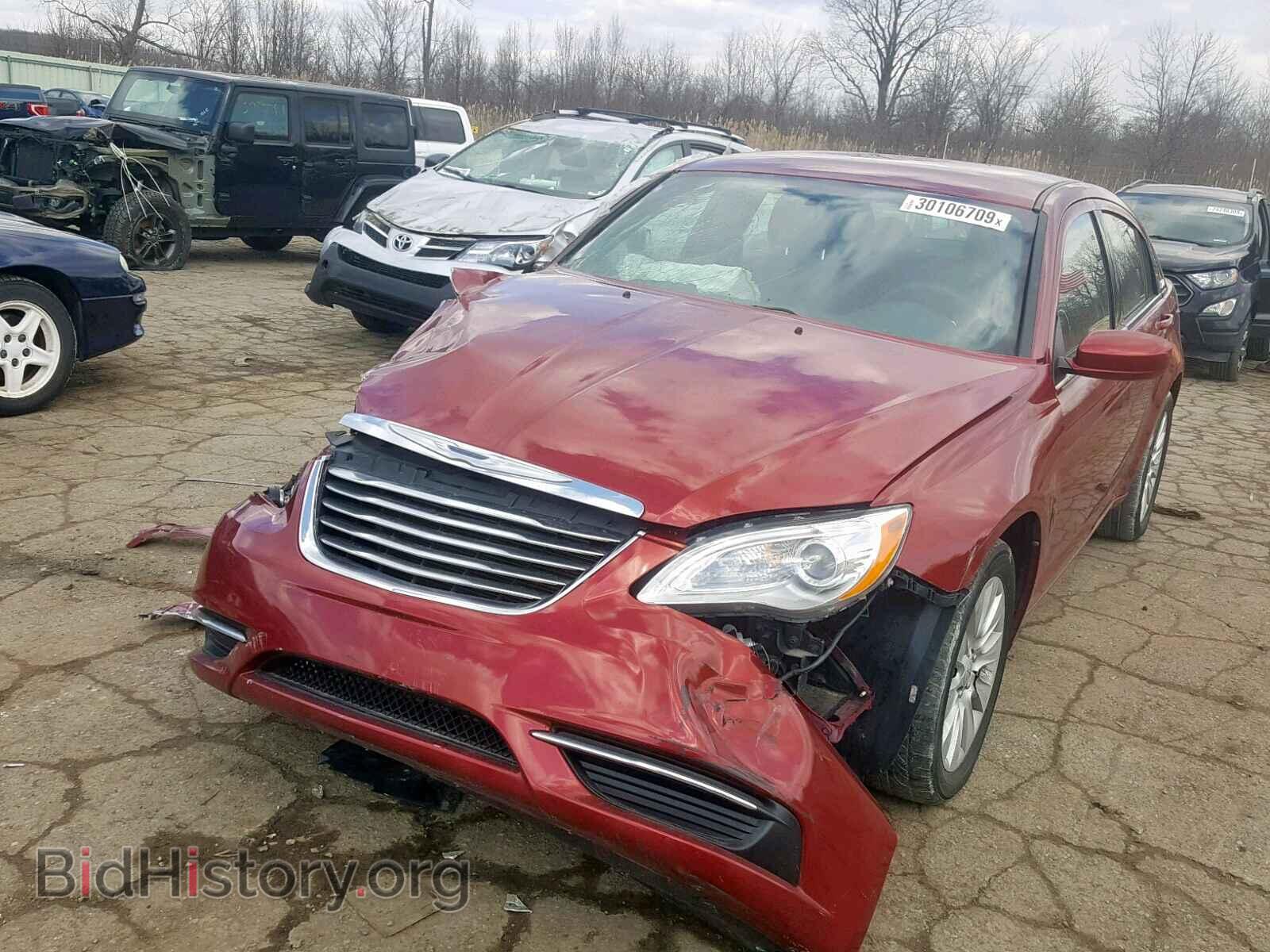 2013 CHRYSLER 200 - VIN: 1C3CCBAB7DN606568 - Фото 2