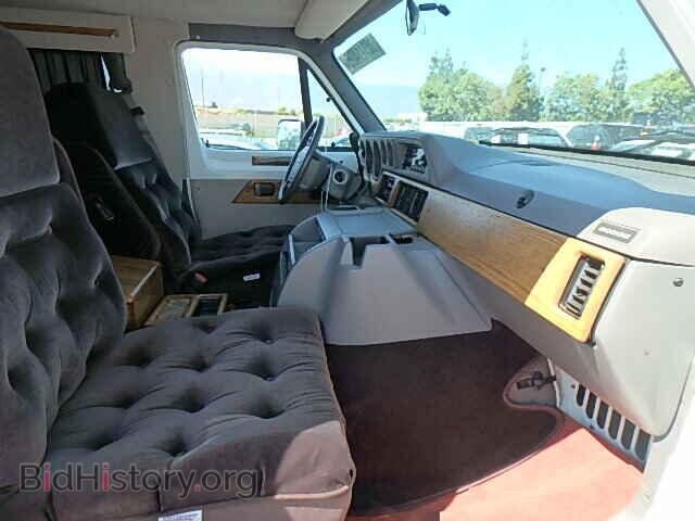 1996 Dodge RAM VAN (VIN 2B6HB21Y9TK158602) — photo 5 of 10