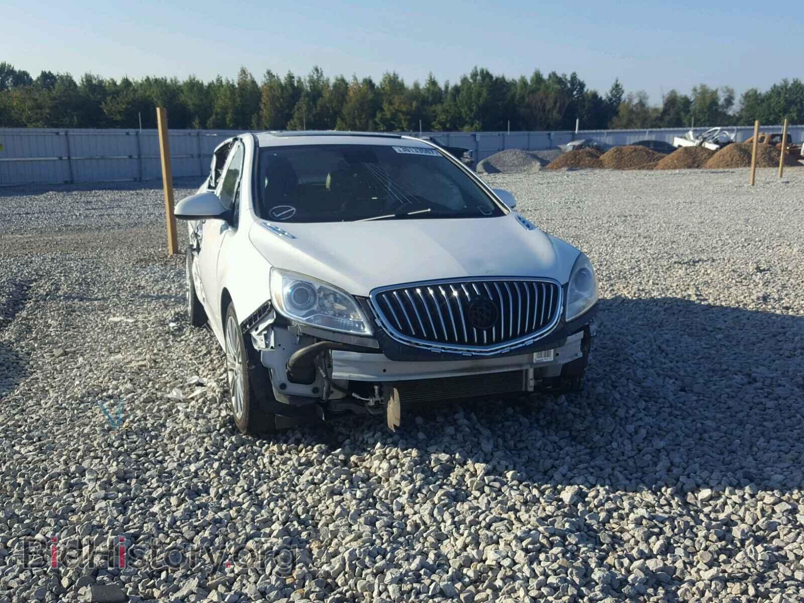 Photo 1G4PS5SK6C4204797 - BUICK VERANO 2012