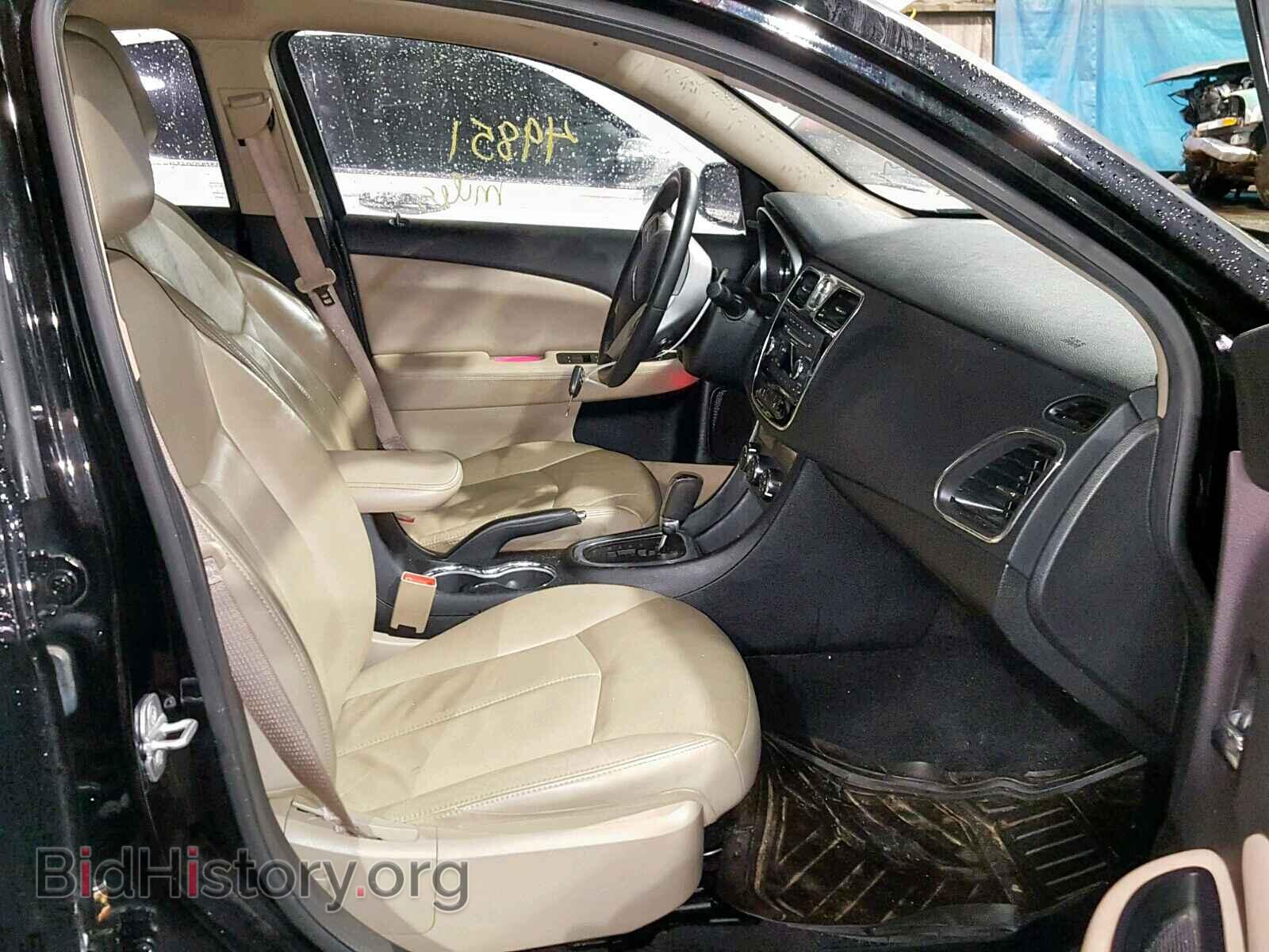 2013 CHRYSLER 200 - VIN: 1C3CCBCB0DN568064 - Фото 5