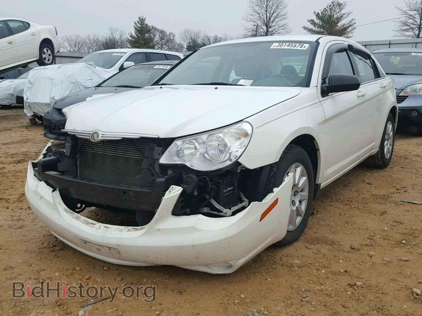 2010 CHRYSLER SEBRING - VIN: 1C3CC4FB2AN105667 - Фото 2