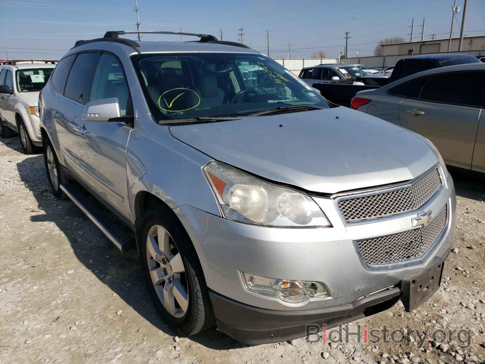 Photo 1GNKRLED4CJ167947 - CHEVROLET TRAVERSE 2012