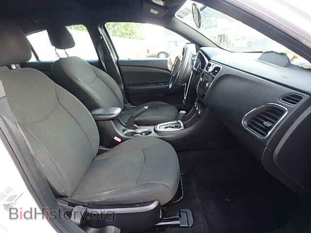 2011 CHRYSLER 200 - VIN: 1C3BC4FG2BN551505 - Фото 5