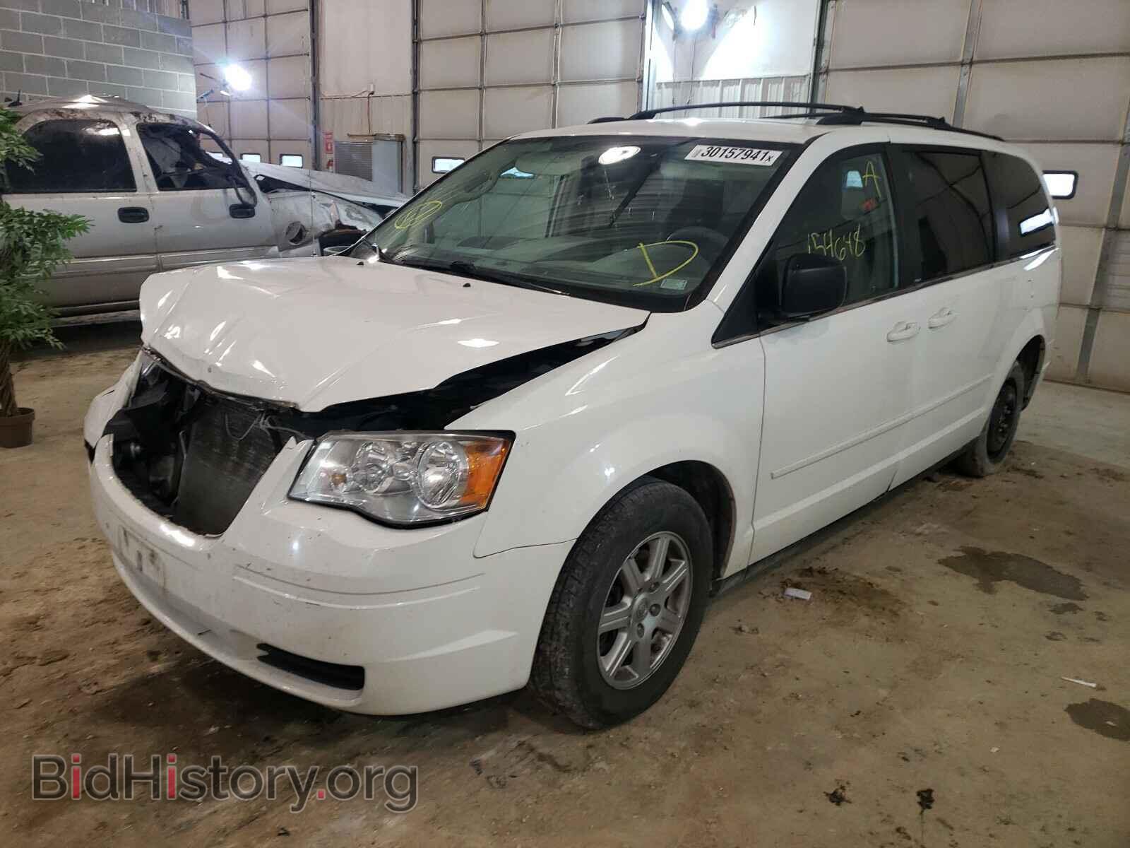 2010 CHRYSLER MINIVAN - VIN: 2A4RR2D18AR456504 - Photo 2