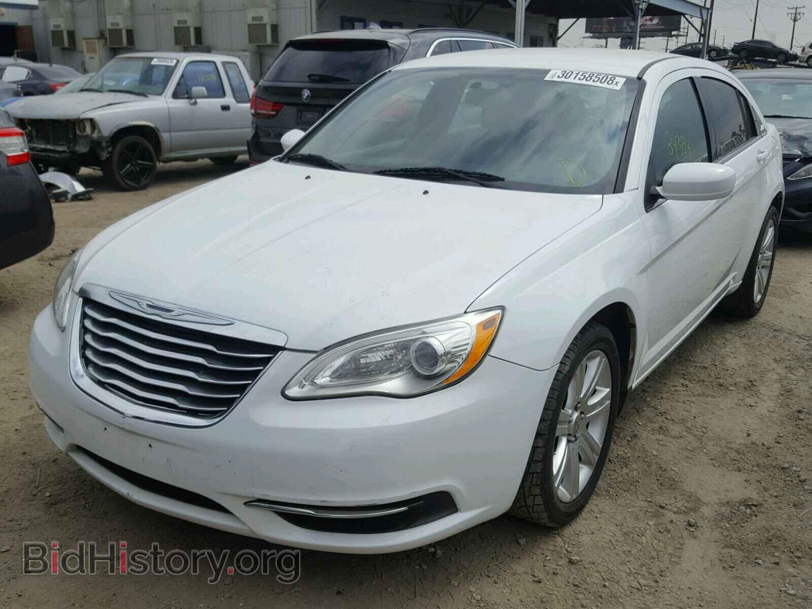 2013 CHRYSLER 200 - VIN: 1C3CCBAB3DN669375 - Photo 2