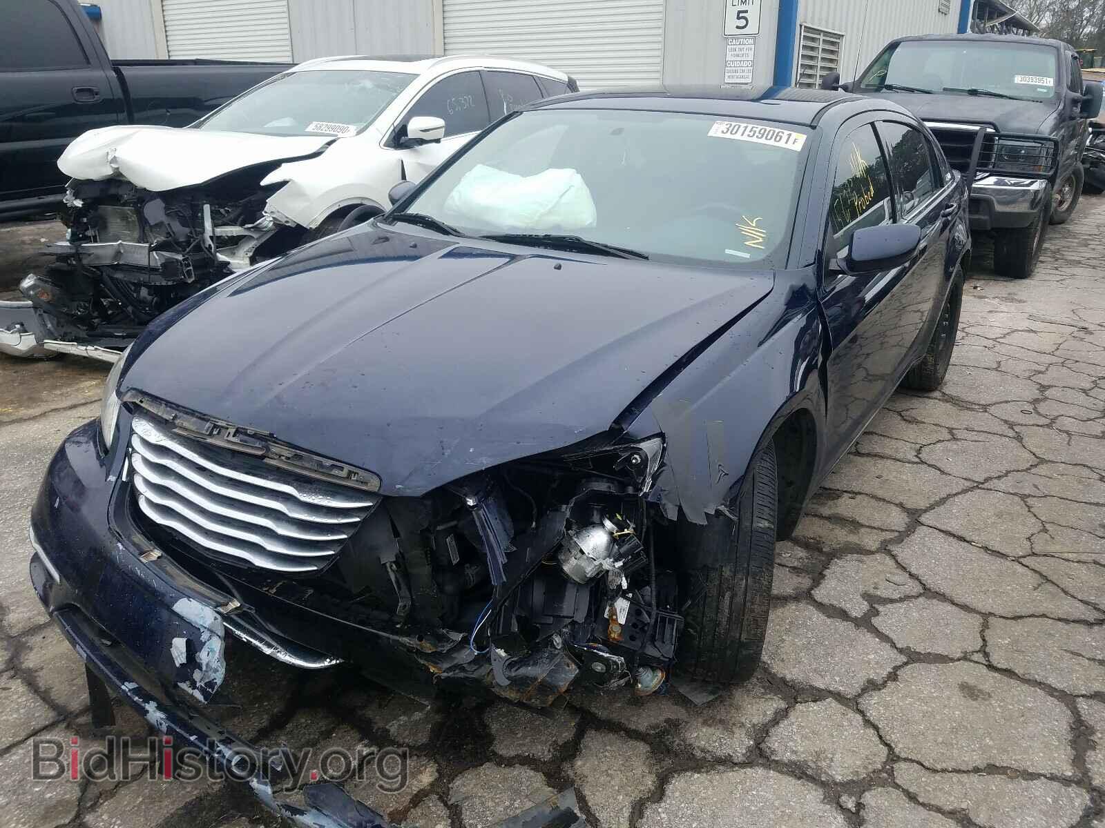 2014 CHRYSLER 200 - VIN: 1C3CCBAB9EN175815 - Фото 2